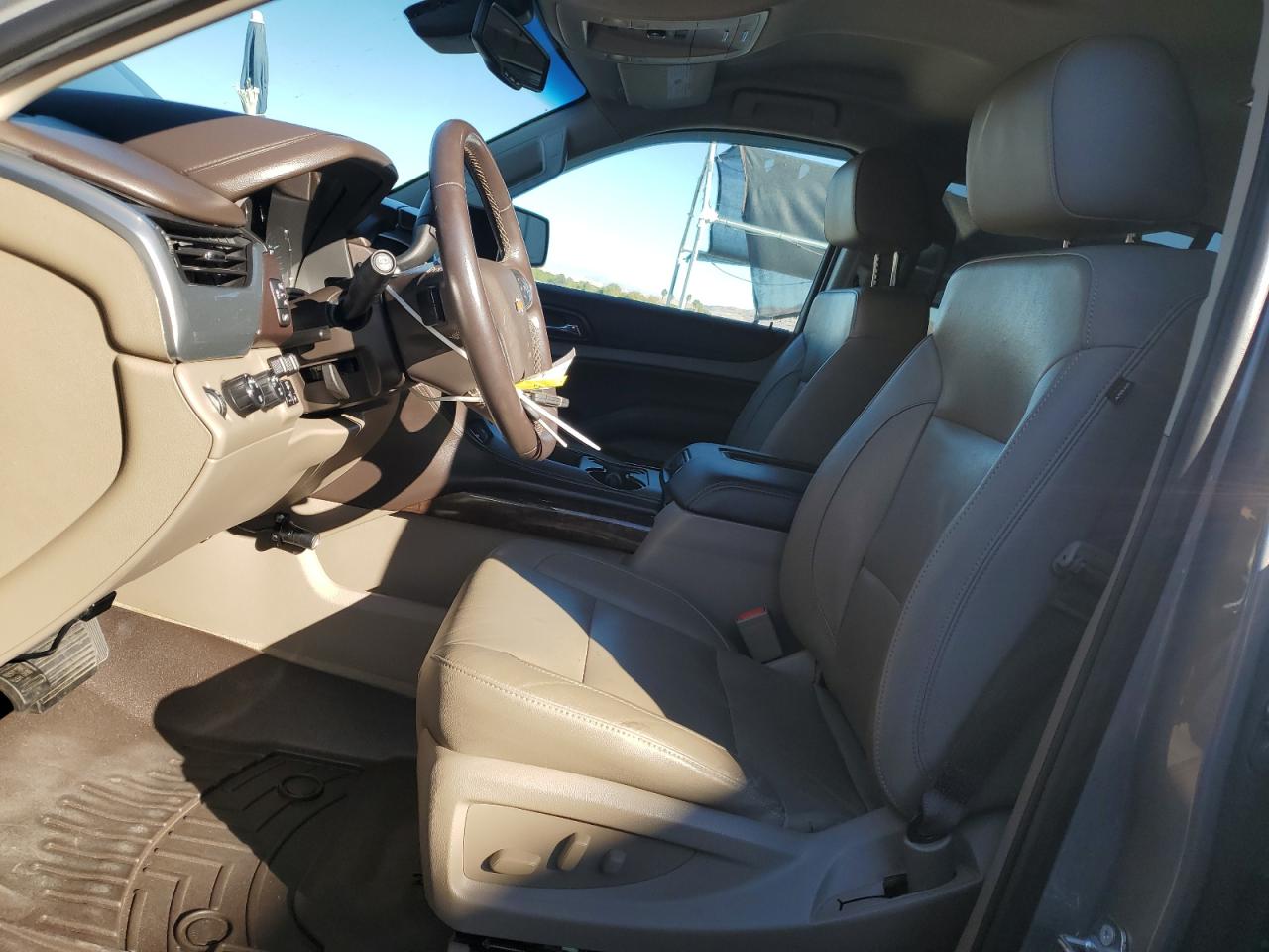2018 Chevrolet Tahoe K1500 Lt Gray vin: 1GNSKBKC8JR198661