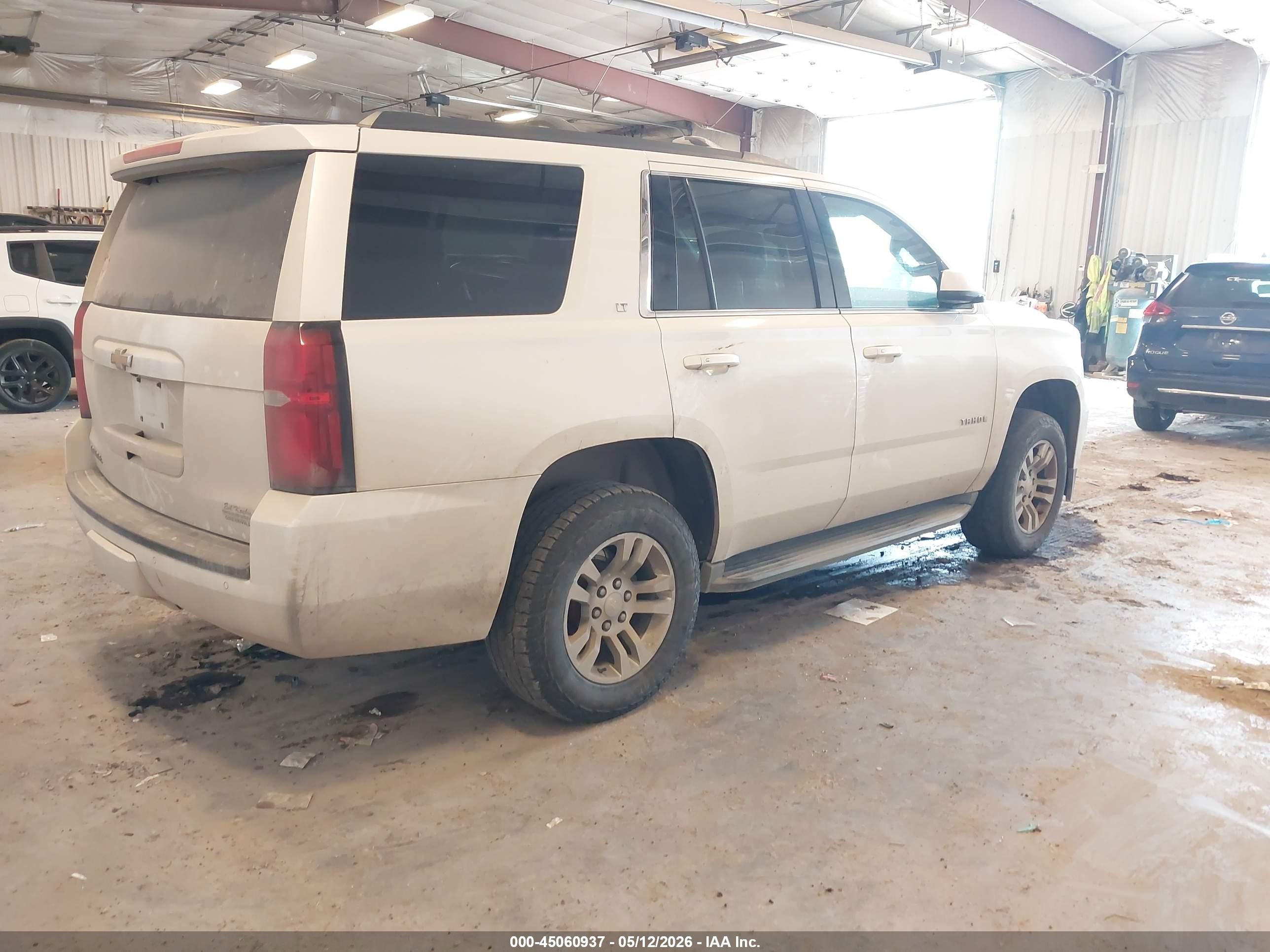 2015 Chevrolet Tahoe Lt White vin: 1GNSKBKC9FR102544