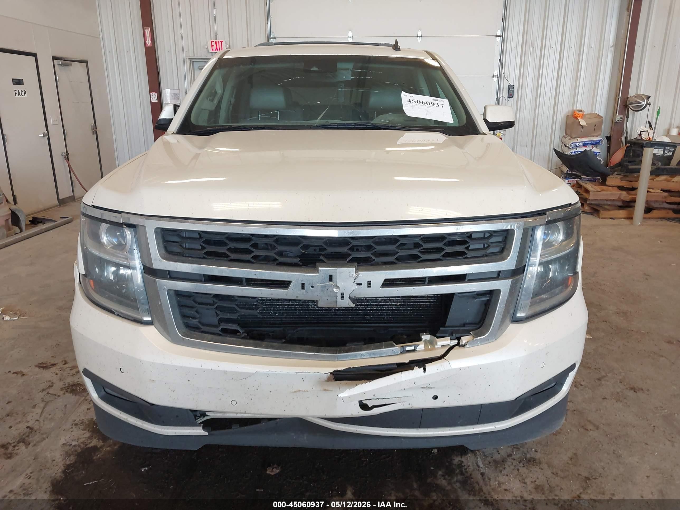 2015 Chevrolet Tahoe Lt White vin: 1GNSKBKC9FR102544