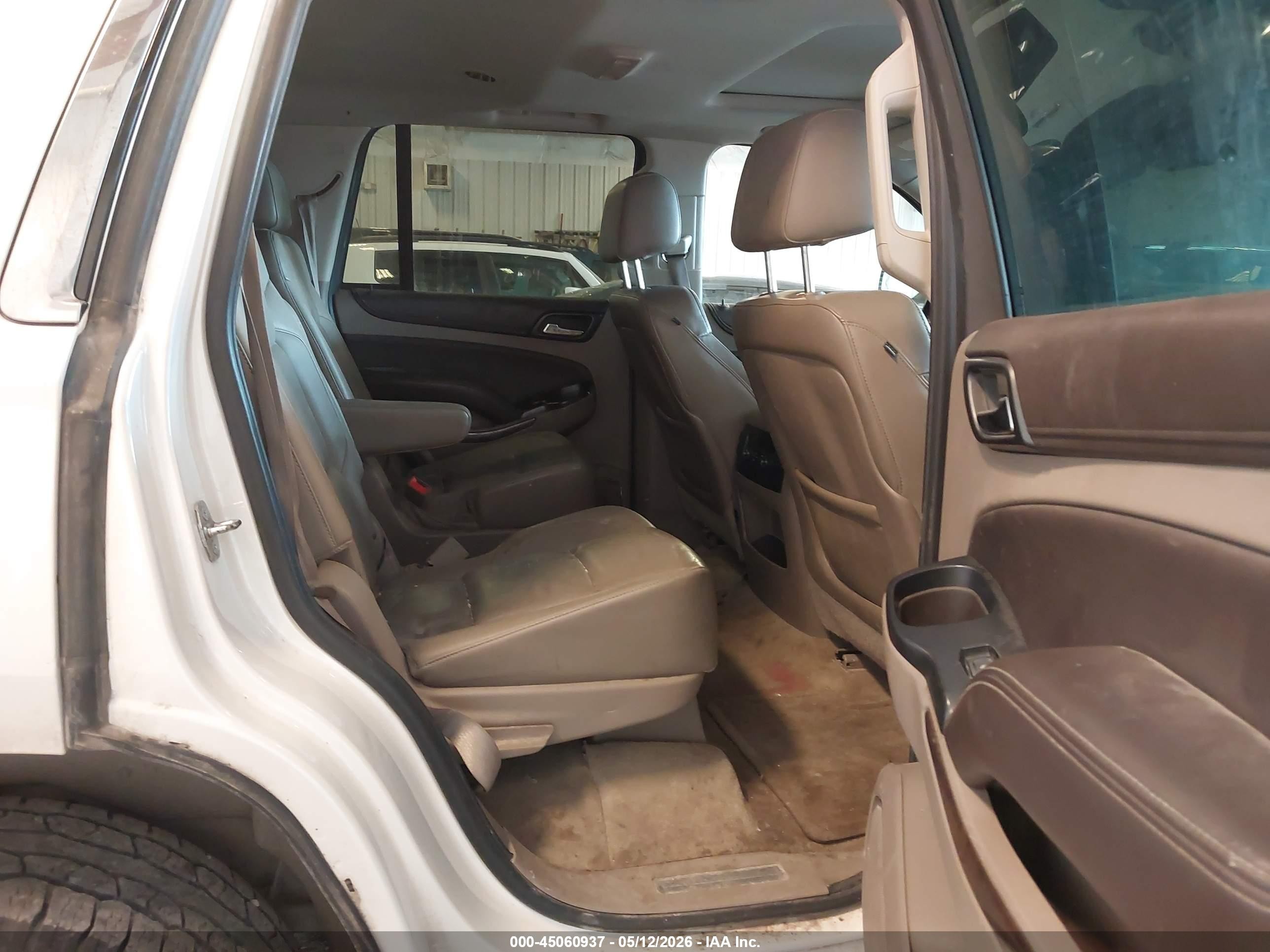 2015 Chevrolet Tahoe Lt White vin: 1GNSKBKC9FR102544