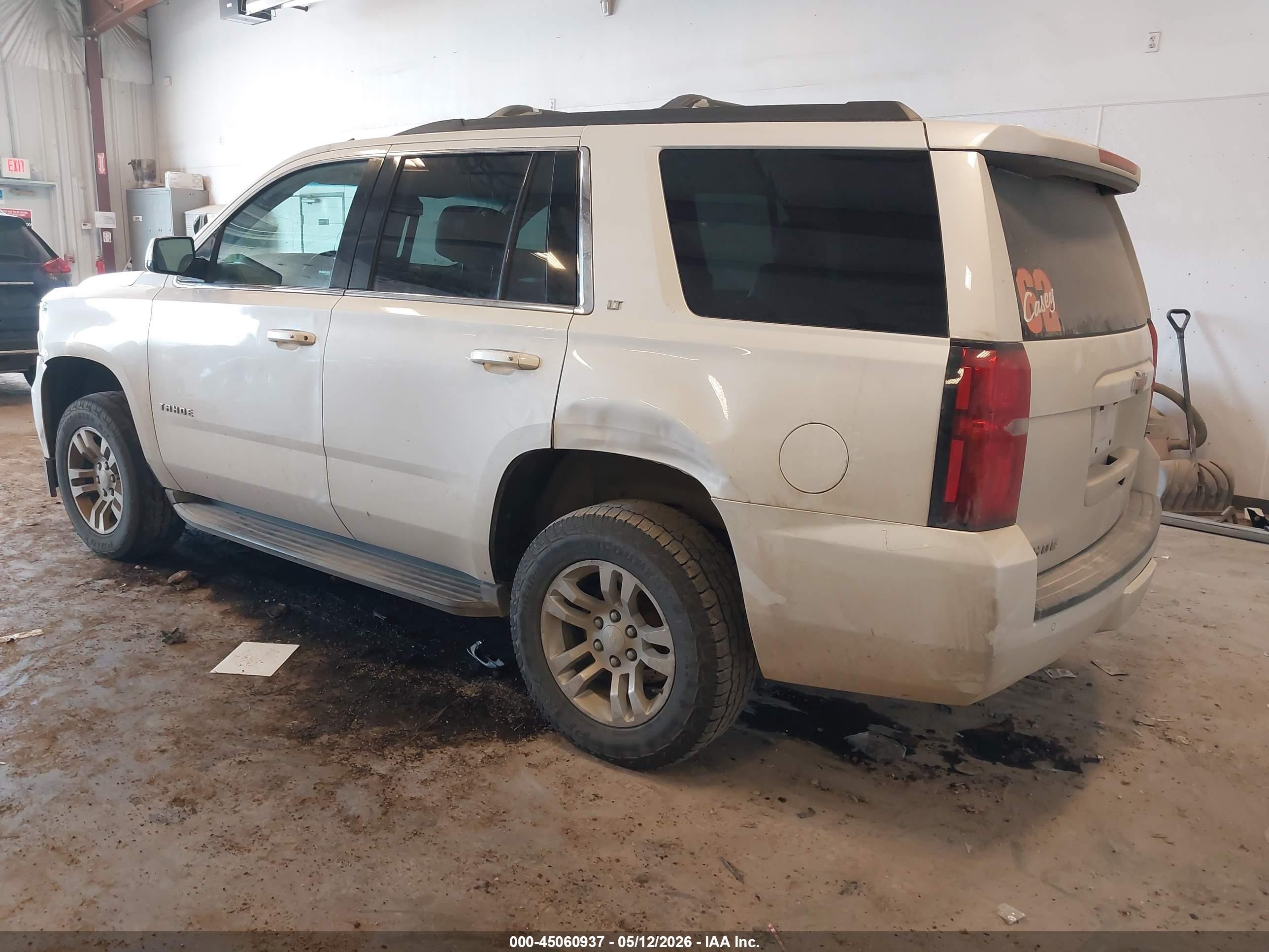 2015 Chevrolet Tahoe Lt White vin: 1GNSKBKC9FR102544