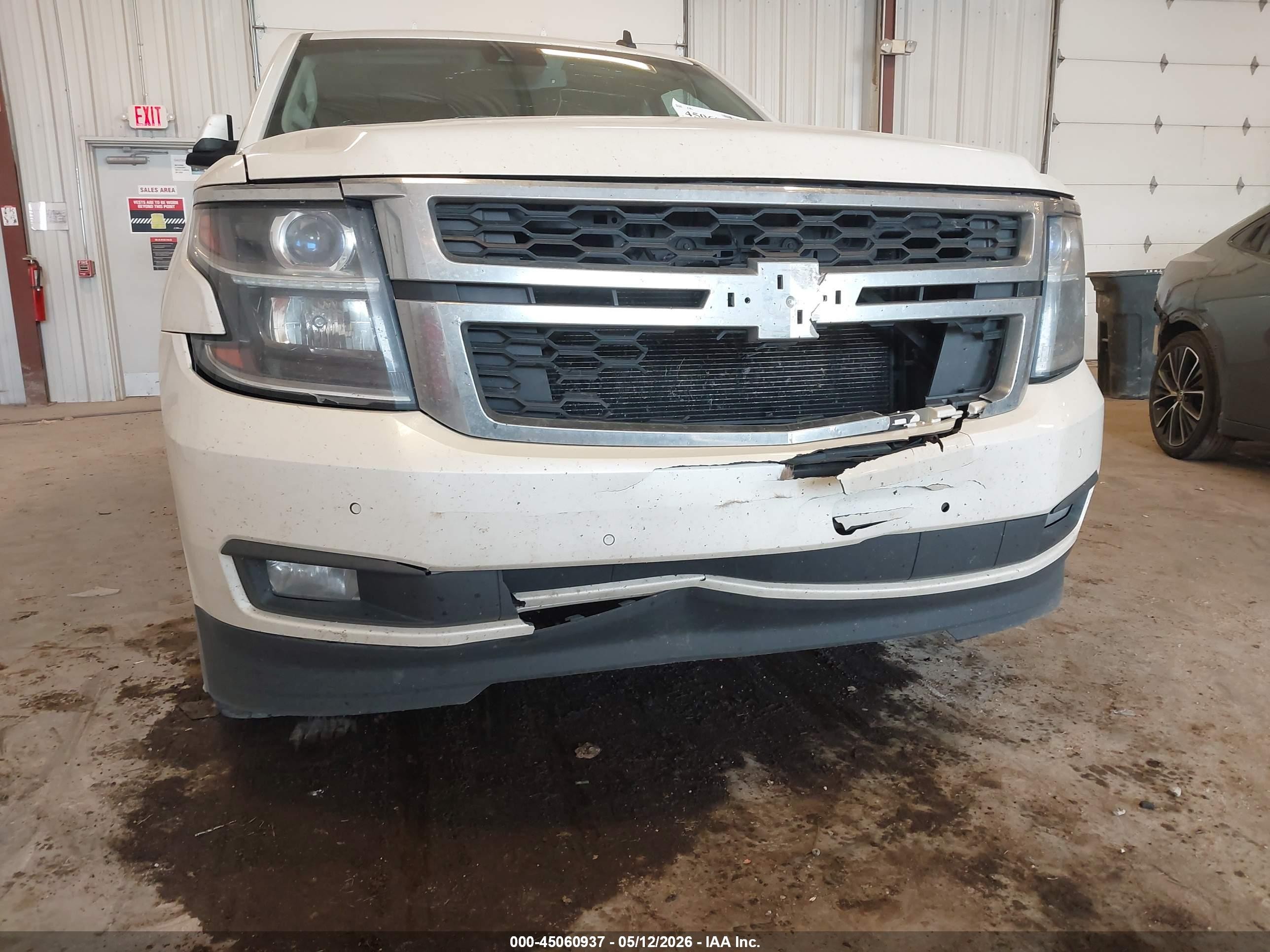2015 Chevrolet Tahoe Lt White vin: 1GNSKBKC9FR102544