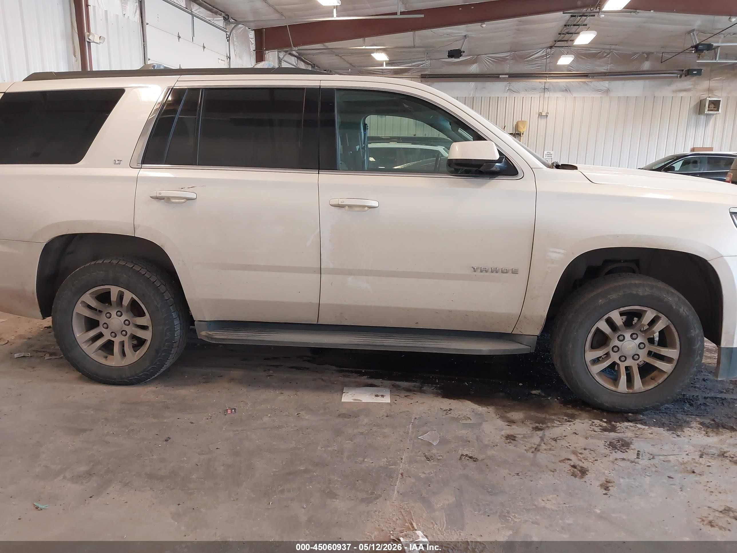 2015 Chevrolet Tahoe Lt White vin: 1GNSKBKC9FR102544