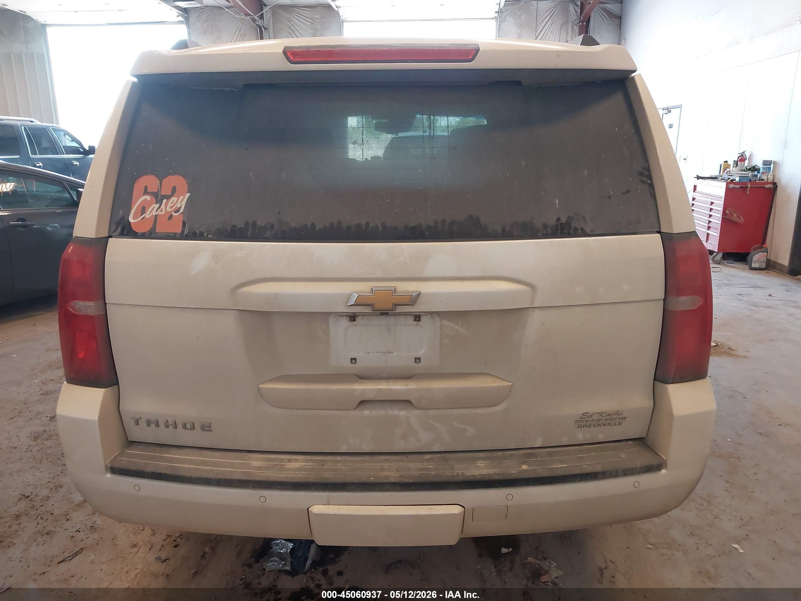 2015 Chevrolet Tahoe Lt White vin: 1GNSKBKC9FR102544
