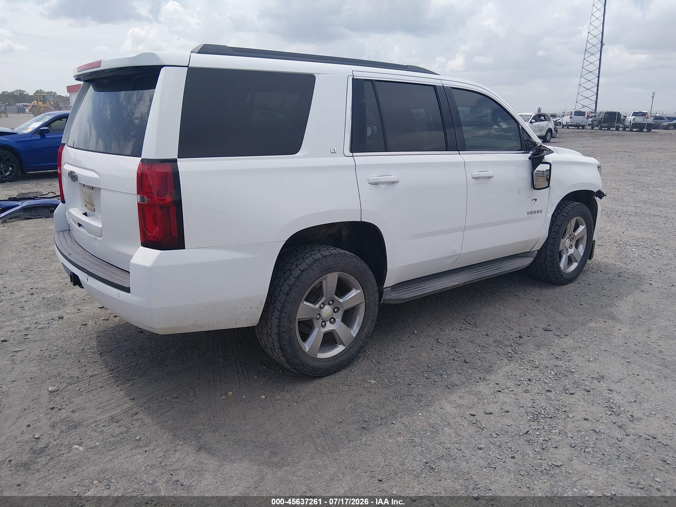 2015 Chevrolet Tahoe Lt White vin: 1GNSKBKC9FR110272