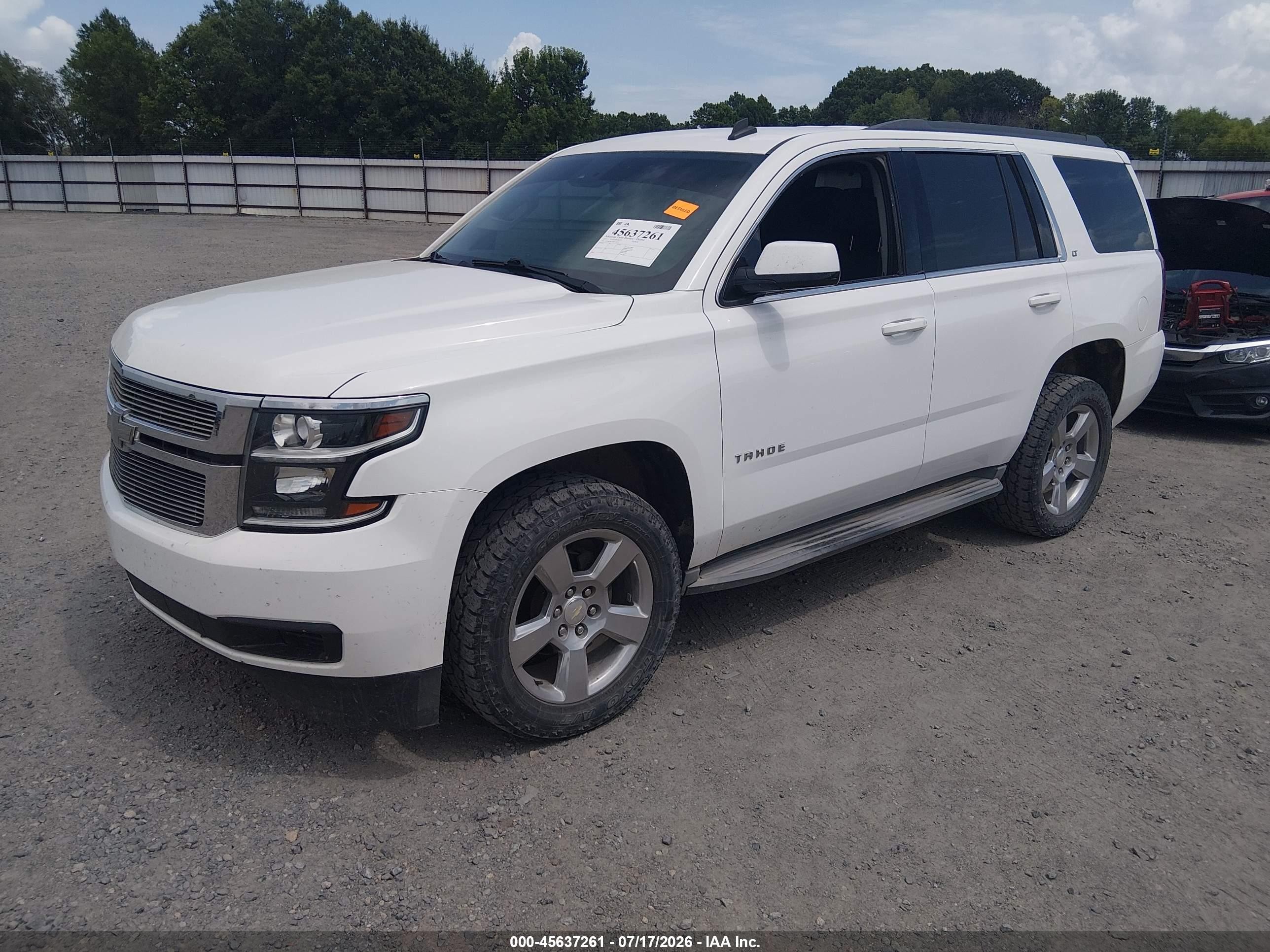 2015 Chevrolet Tahoe Lt White vin: 1GNSKBKC9FR110272