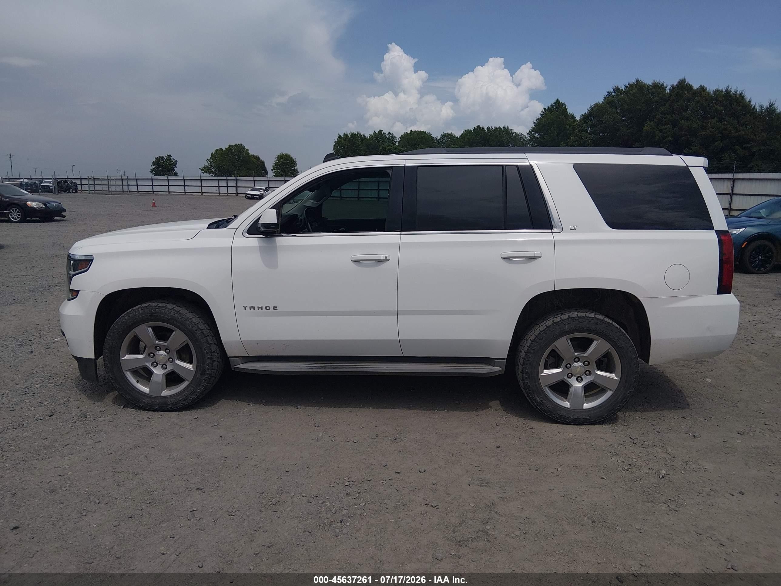 2015 Chevrolet Tahoe Lt White vin: 1GNSKBKC9FR110272