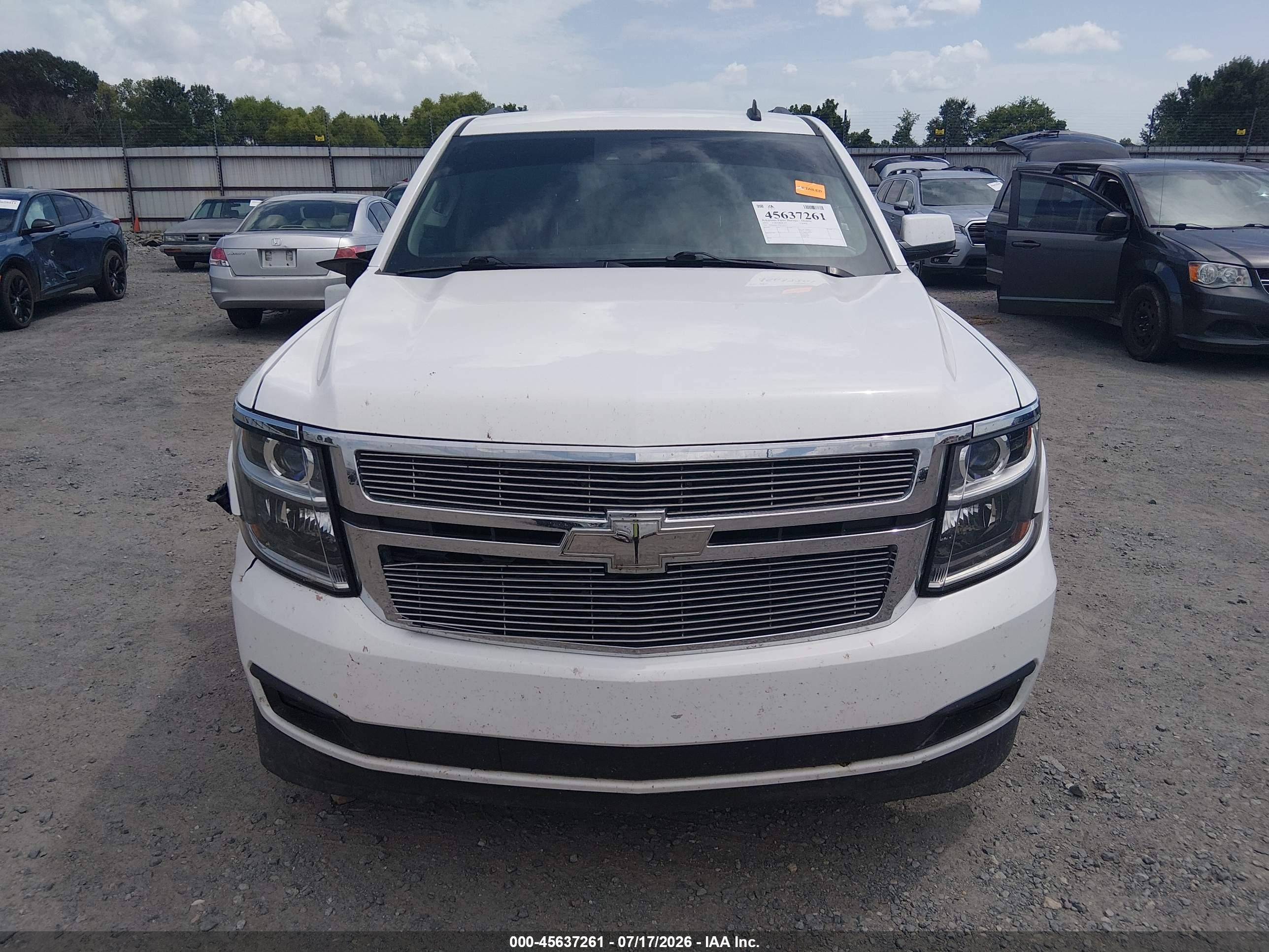 2015 Chevrolet Tahoe Lt White vin: 1GNSKBKC9FR110272