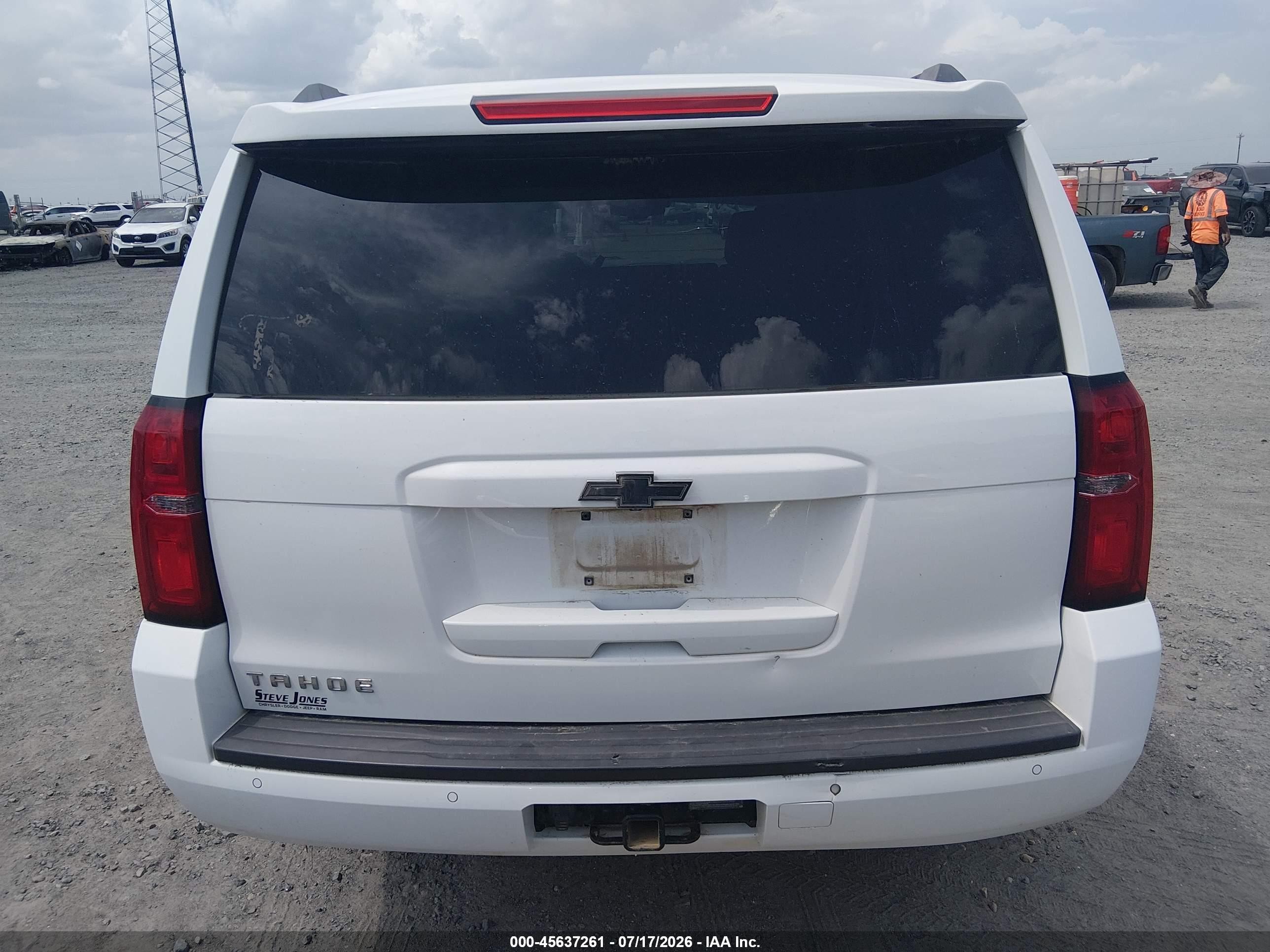2015 Chevrolet Tahoe Lt White vin: 1GNSKBKC9FR110272