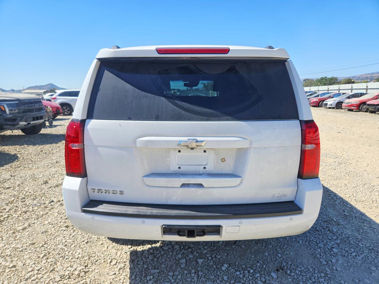 2015 Chevrolet Tahoe K1500 Lt White vin: 1GNSKBKC9FR633744