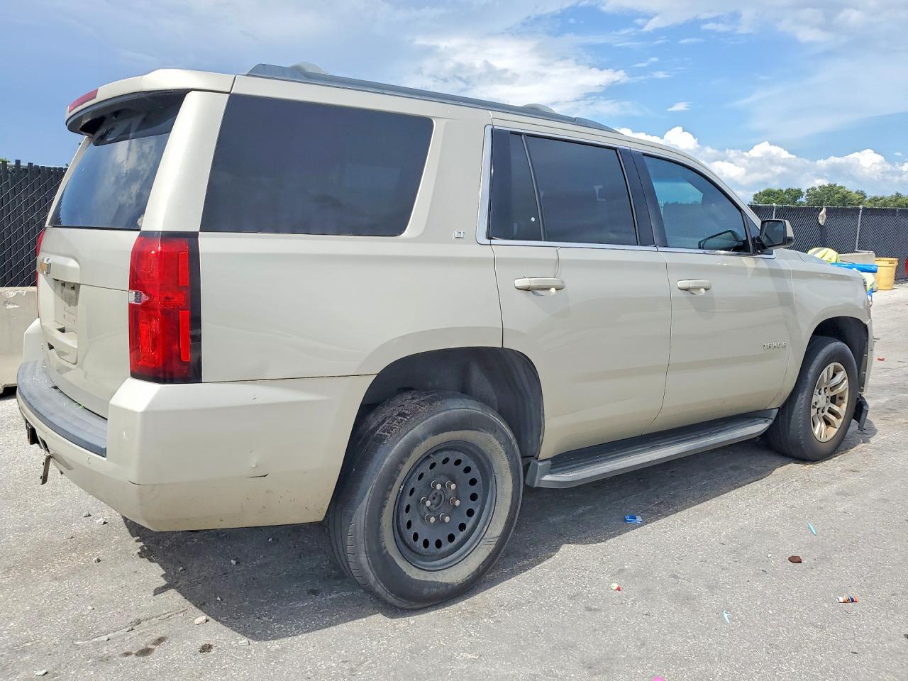 2015 Chevrolet Tahoe K1500 Lt Золотой vin: 1GNSKBKC9FR658482