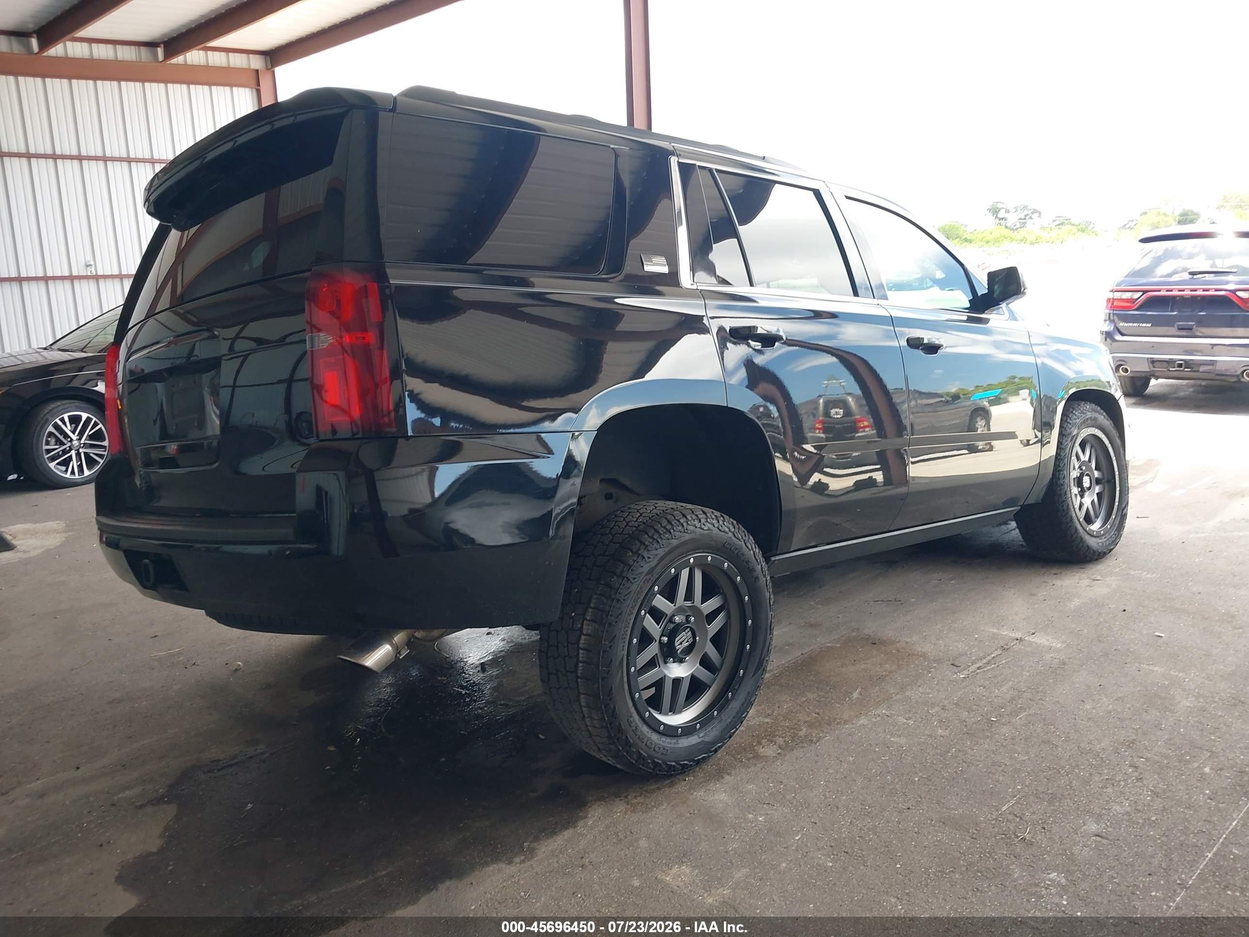 2015 Chevrolet Tahoe Lt Черный vin: 1GNSKBKCXFR171792