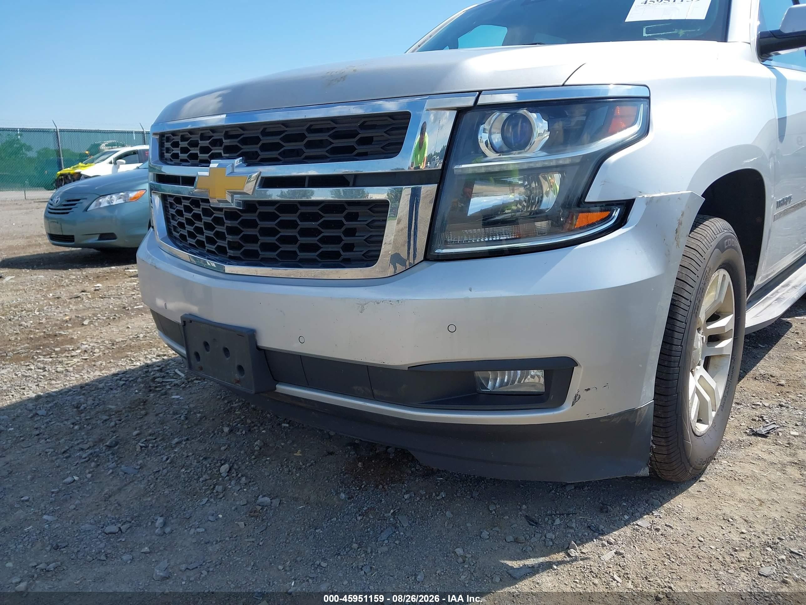 2015 Chevrolet Tahoe Lt Silver vin: 1GNSKBKCXFR616046