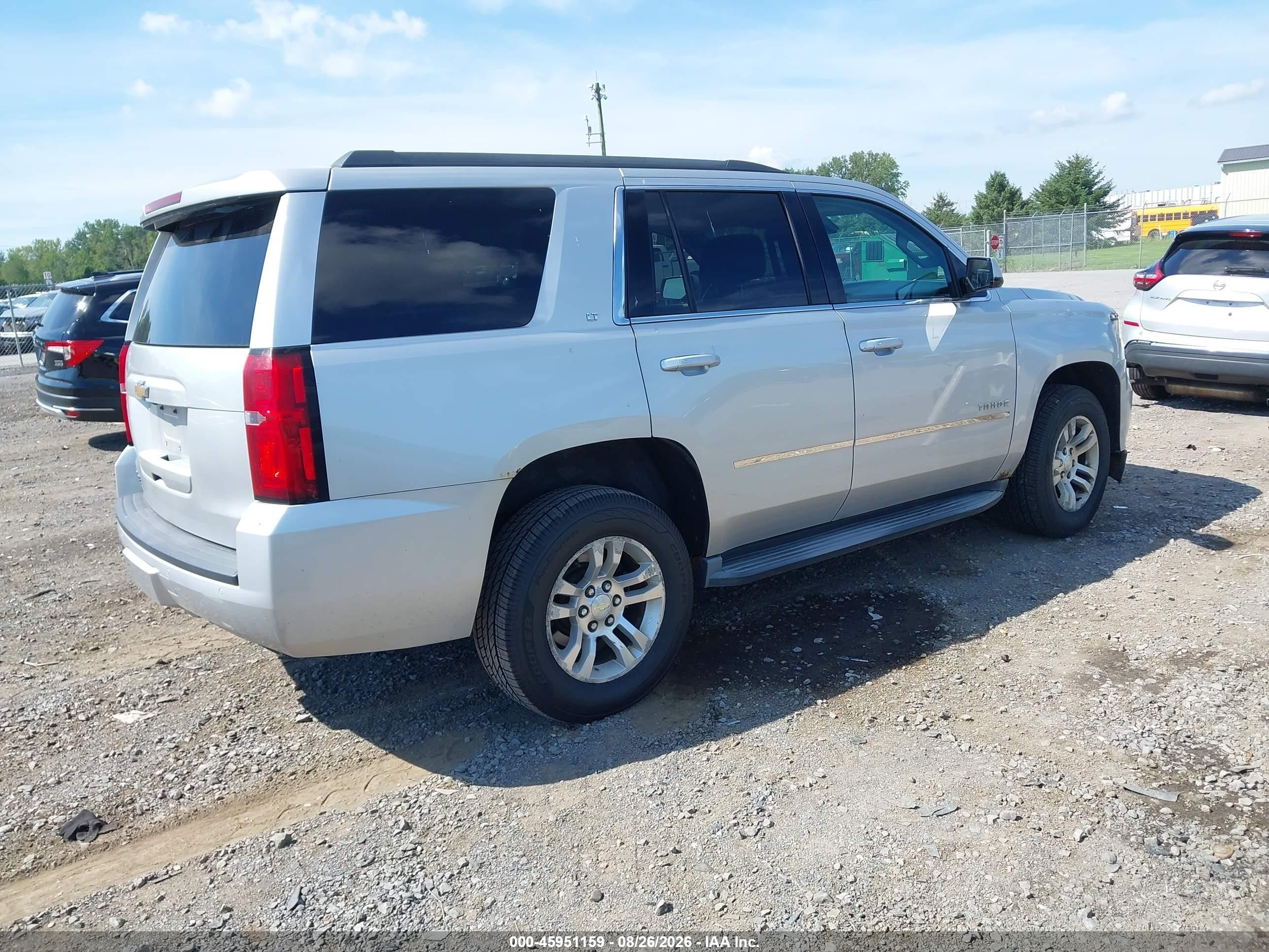 2015 Chevrolet Tahoe Lt Silver vin: 1GNSKBKCXFR616046