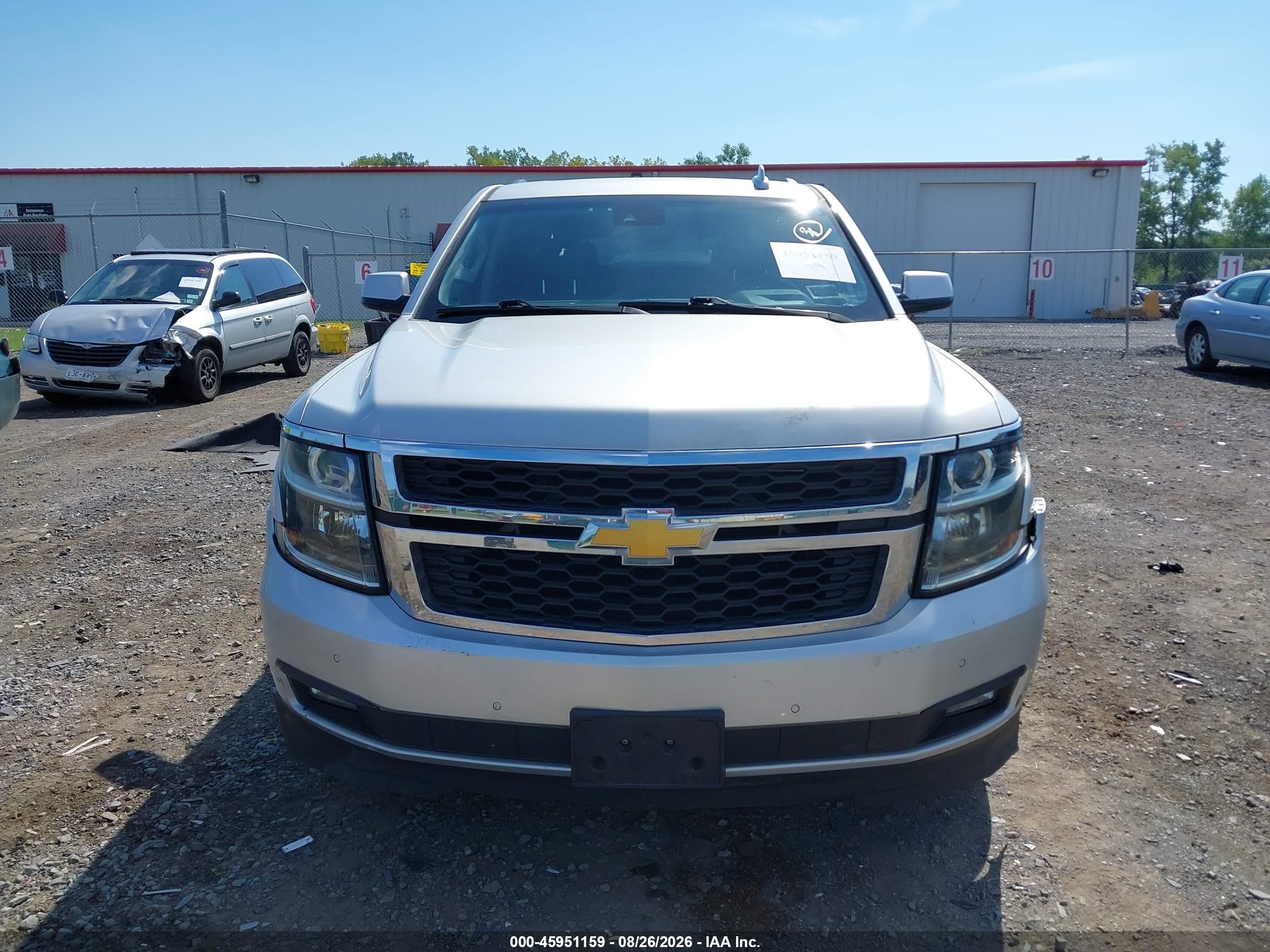 2015 Chevrolet Tahoe Lt Silver vin: 1GNSKBKCXFR616046