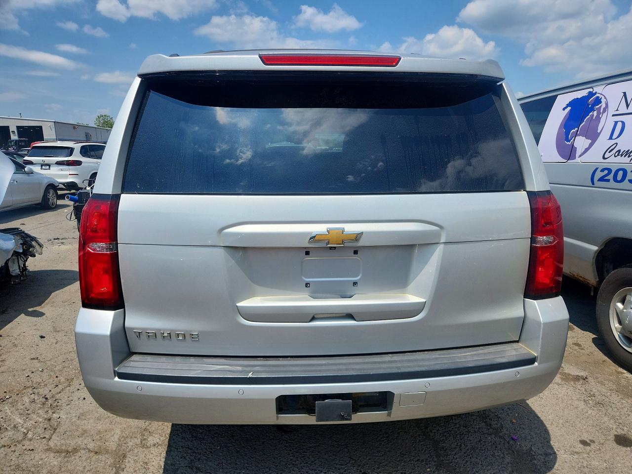2015 Chevrolet Tahoe K1500 Lt Silver vin: 1GNSKBKCXFR694035