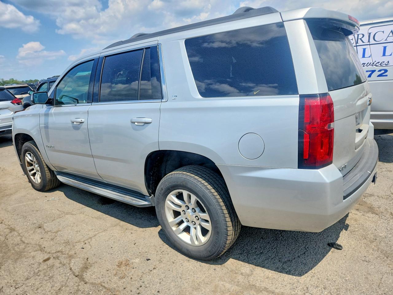 2015 Chevrolet Tahoe K1500 Lt Silver vin: 1GNSKBKCXFR694035