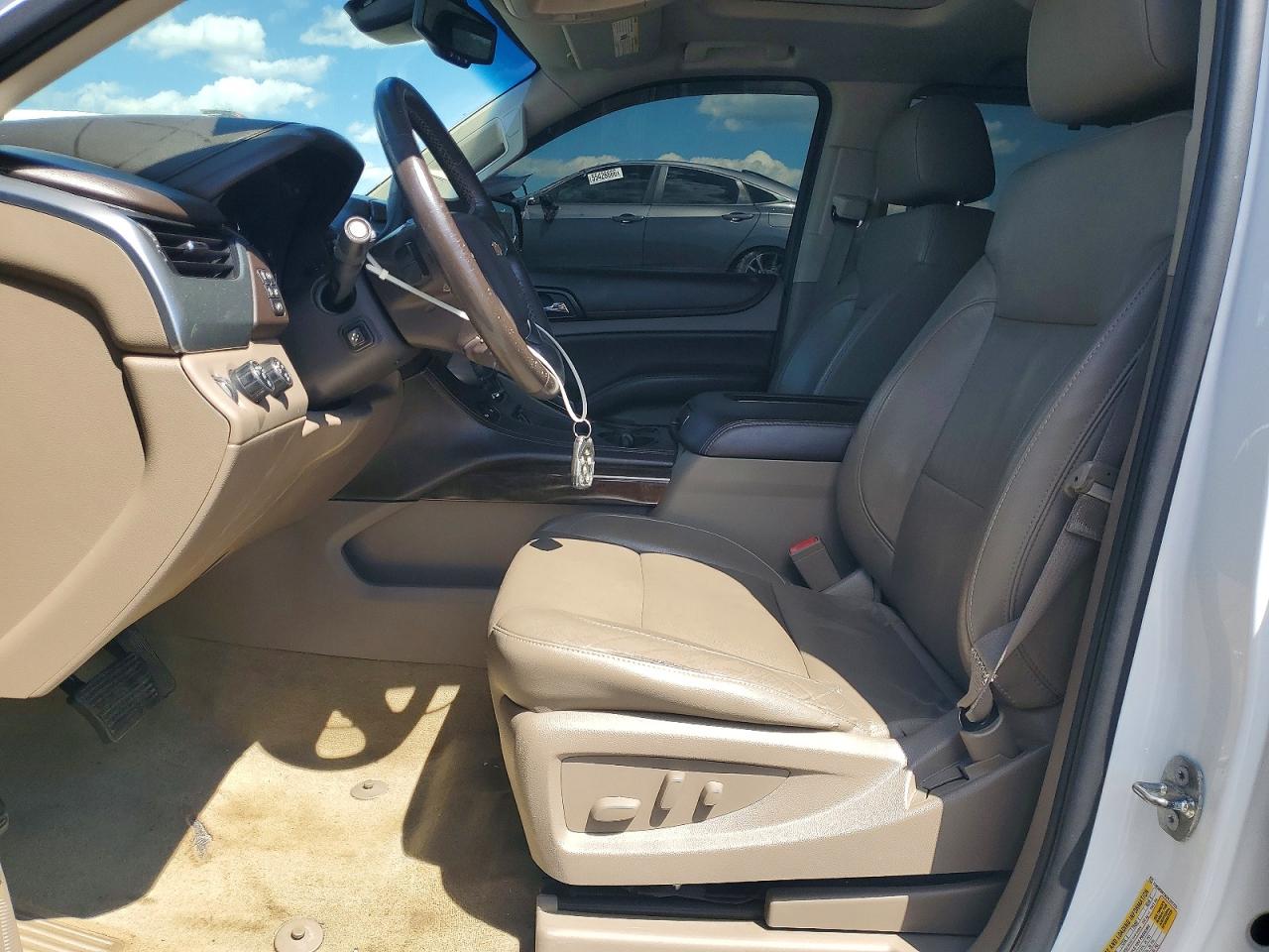 2015 Chevrolet Tahoe K1500 Lt White vin: 1GNSKBKCXFR722724