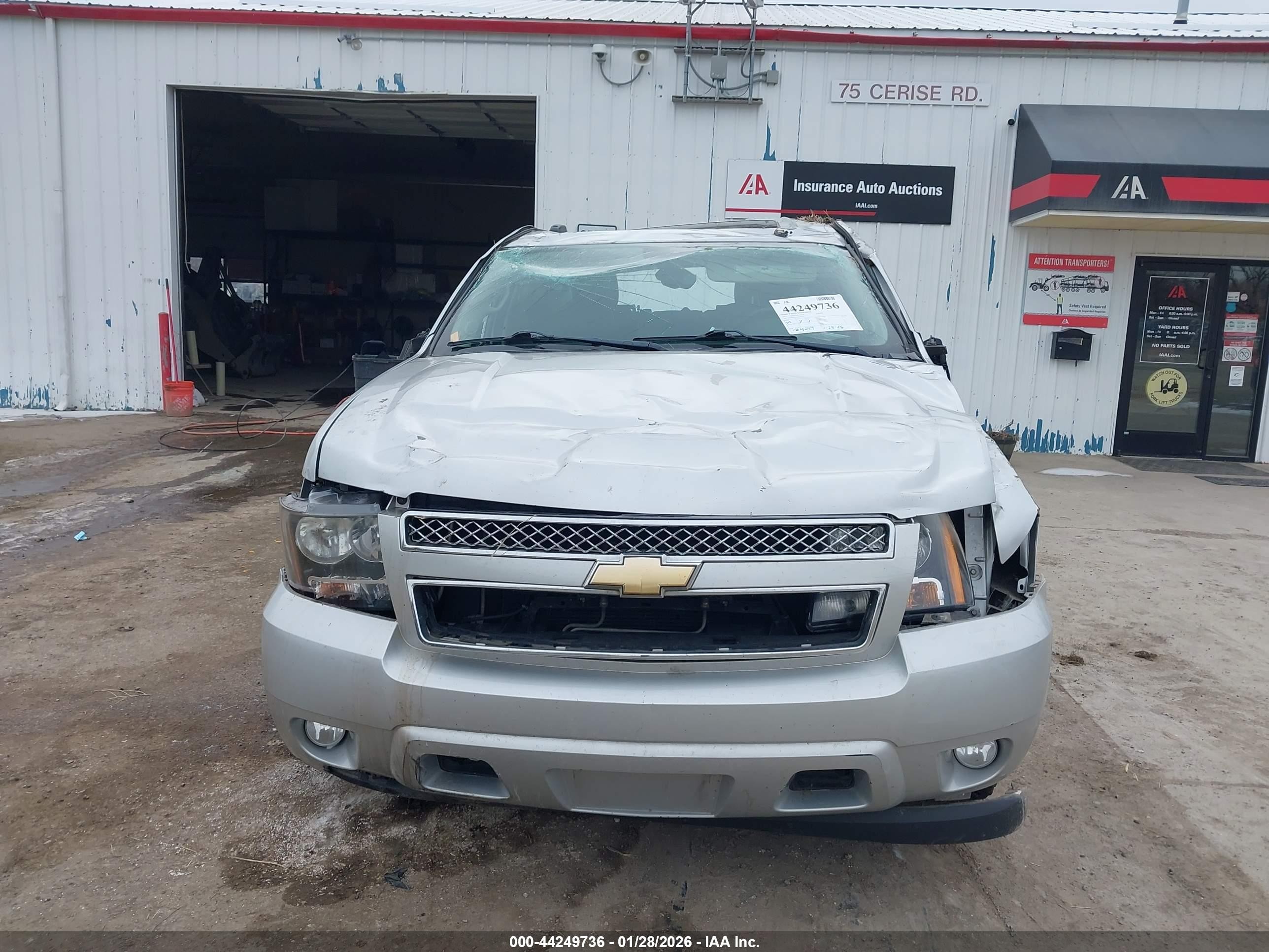 2011 Chevrolet Tahoe Ltz Silver vin: 1GNSKCE01BR244713