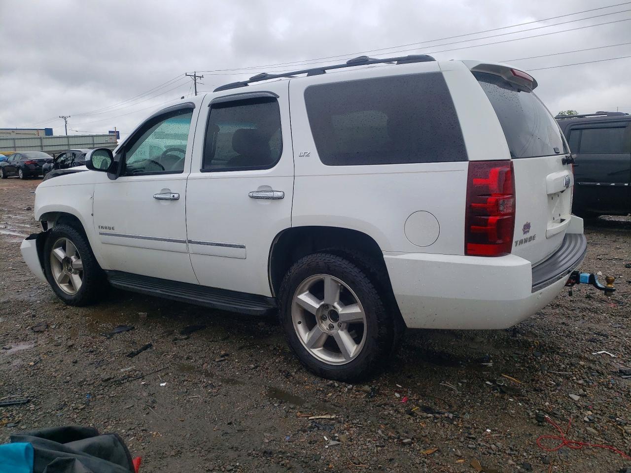 2011 Chevrolet Tahoe K1500 Ltz Белый vin: 1GNSKCE02BR262492