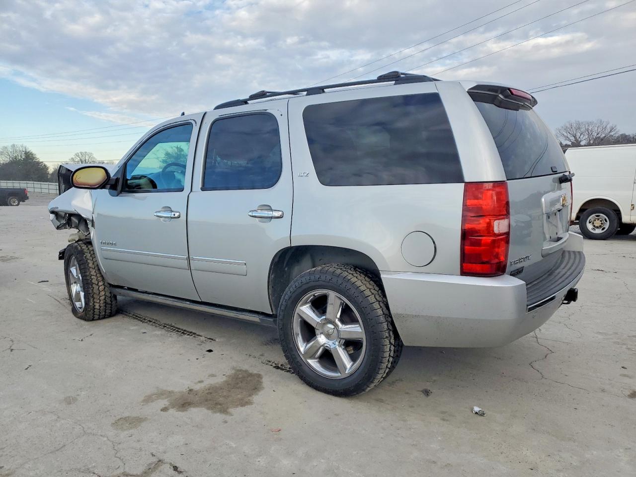 2013 Chevrolet Tahoe K1500 Ltz Silver vin: 1GNSKCE02DR264715