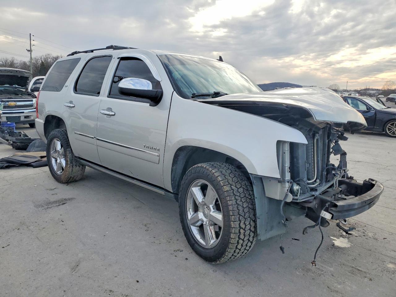 2013 Chevrolet Tahoe K1500 Ltz Silver vin: 1GNSKCE02DR264715