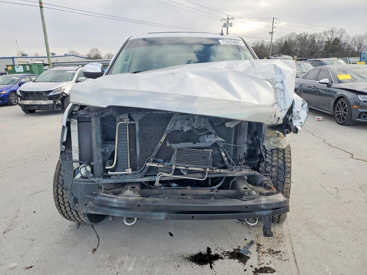 2013 Chevrolet Tahoe K1500 Ltz Silver vin: 1GNSKCE02DR264715