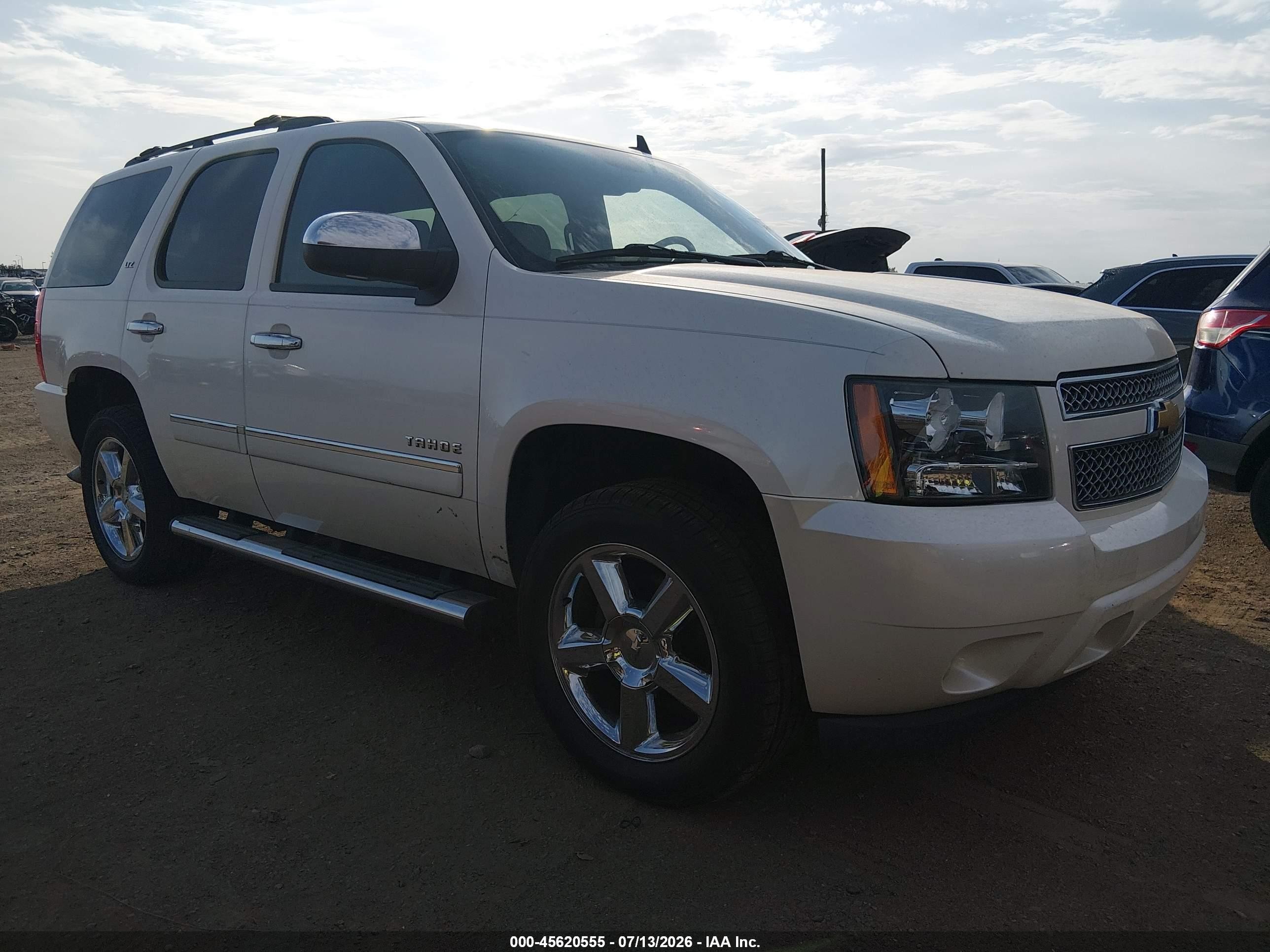 2013 Chevrolet Tahoe Ltz Кремовый vin: 1GNSKCE03DR216608