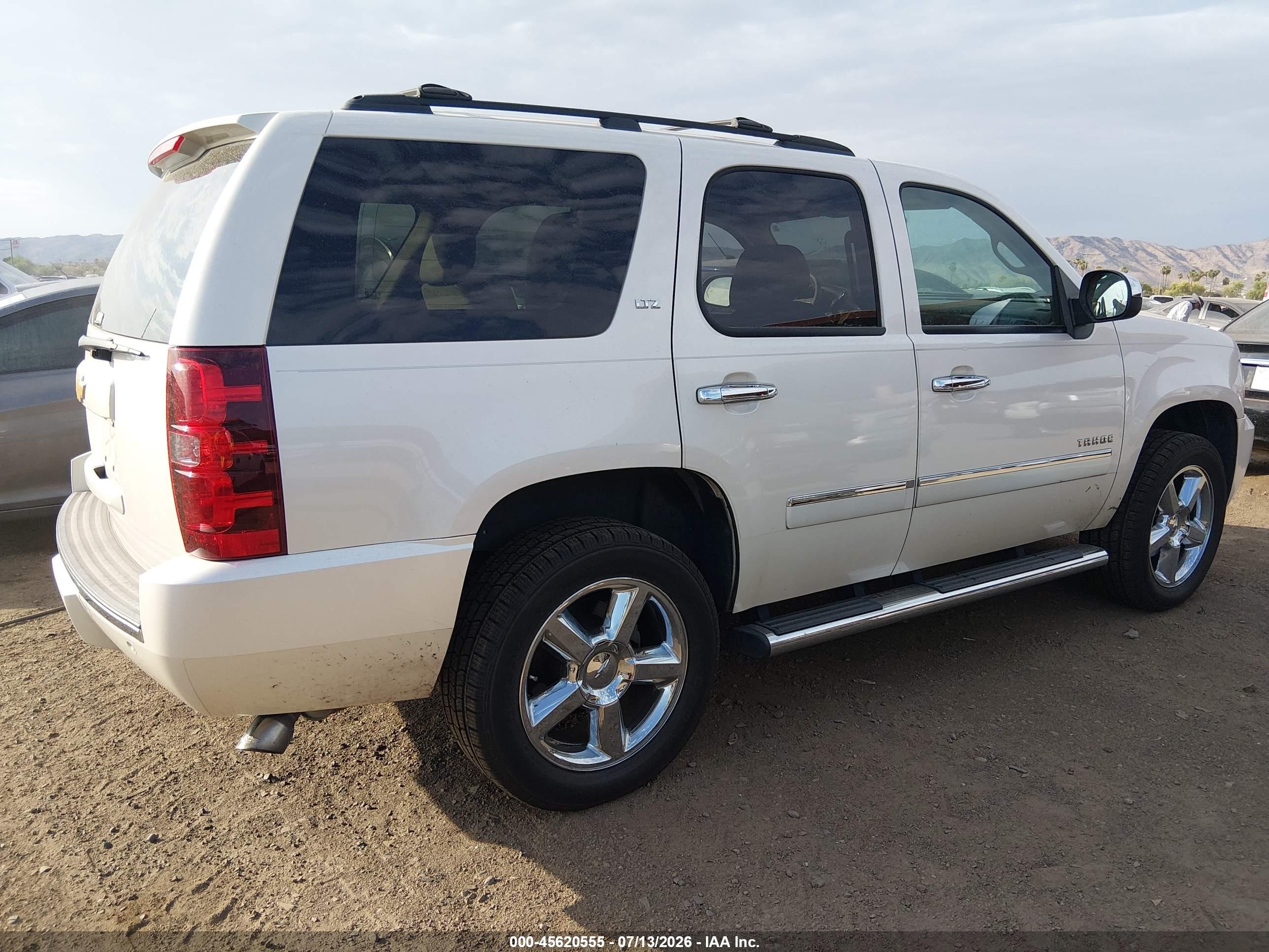 2013 Chevrolet Tahoe Ltz Cream vin: 1GNSKCE03DR216608