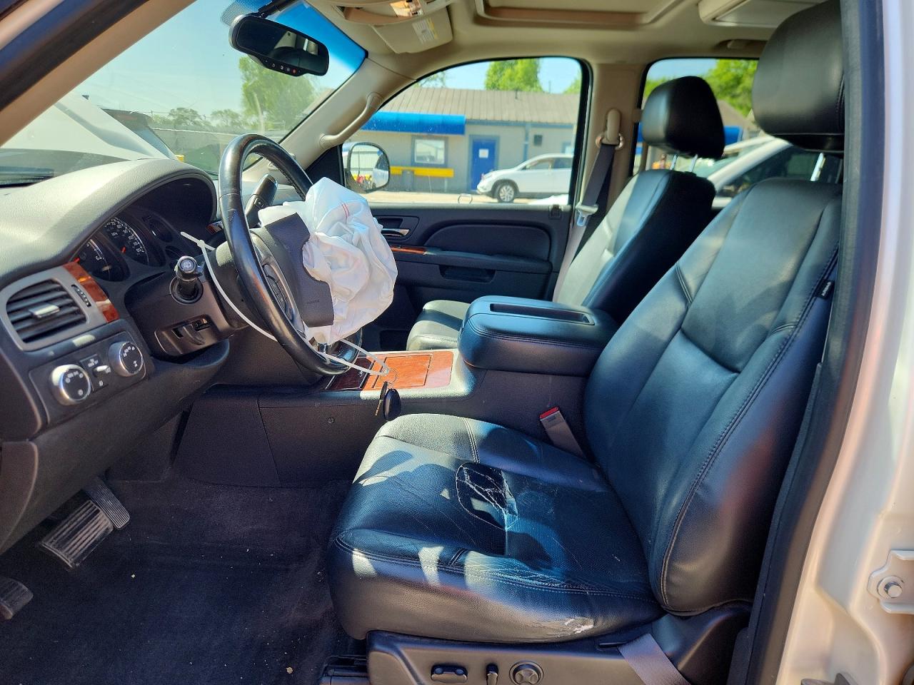 2013 Chevrolet Tahoe K1500 Ltz Белый vin: 1GNSKCE03DR368467