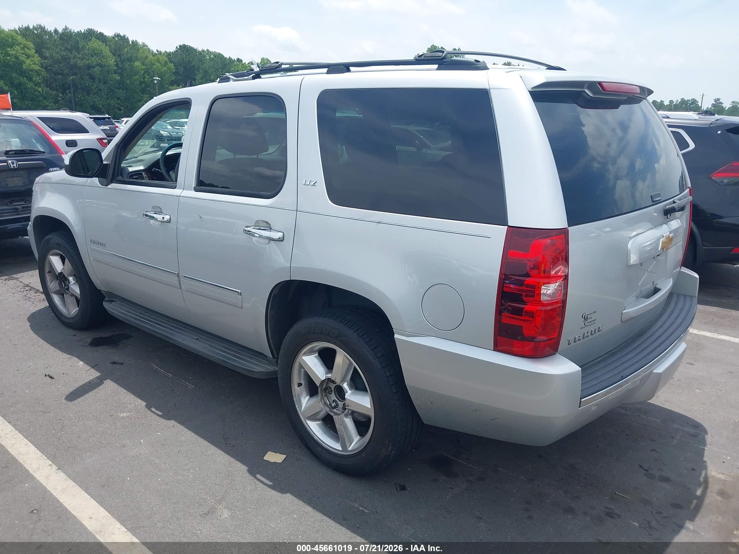 2014 Chevrolet Tahoe Ltz Silver vin: 1GNSKCE03ER156749