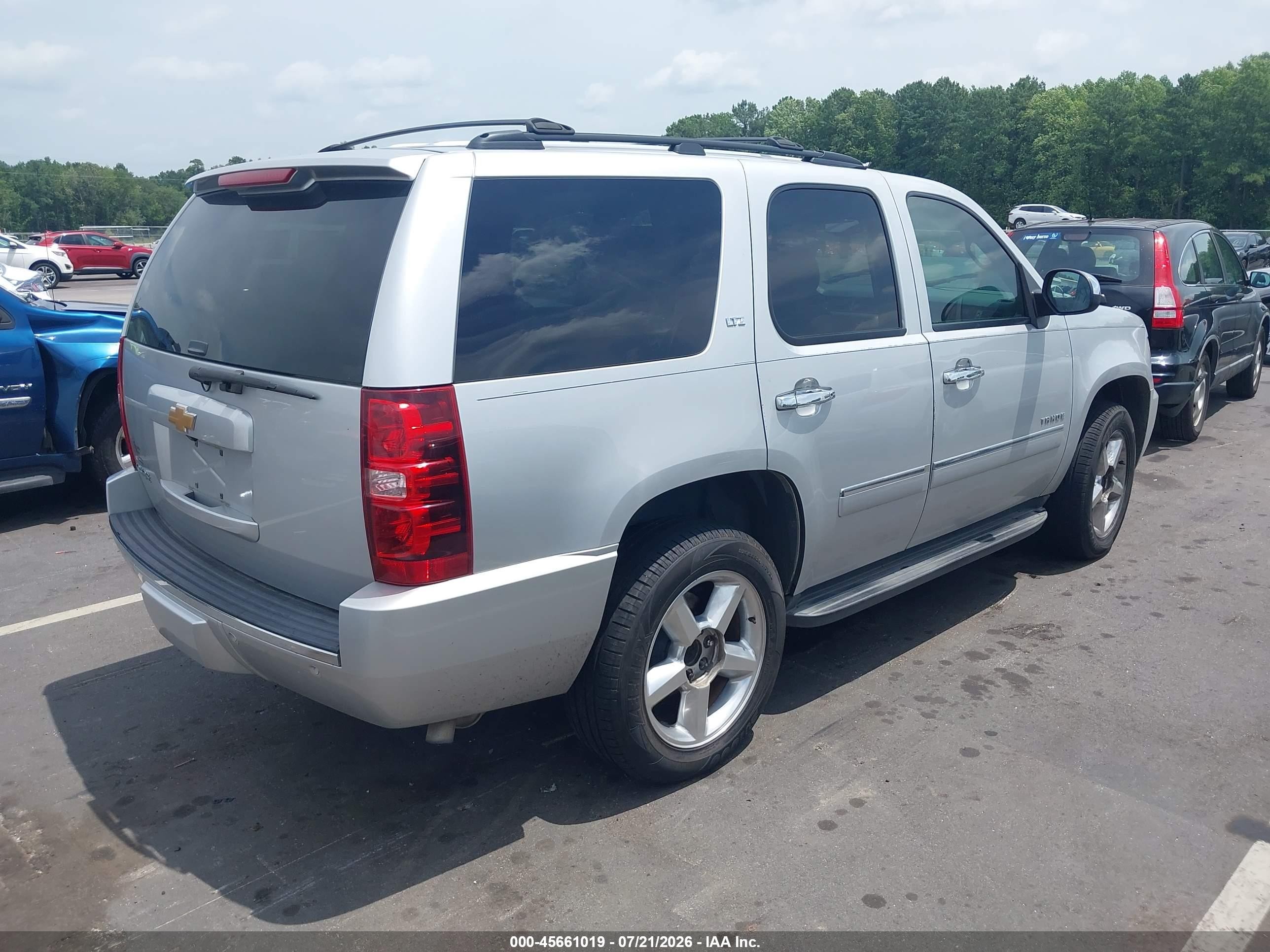 2014 Chevrolet Tahoe Ltz Silver vin: 1GNSKCE03ER156749