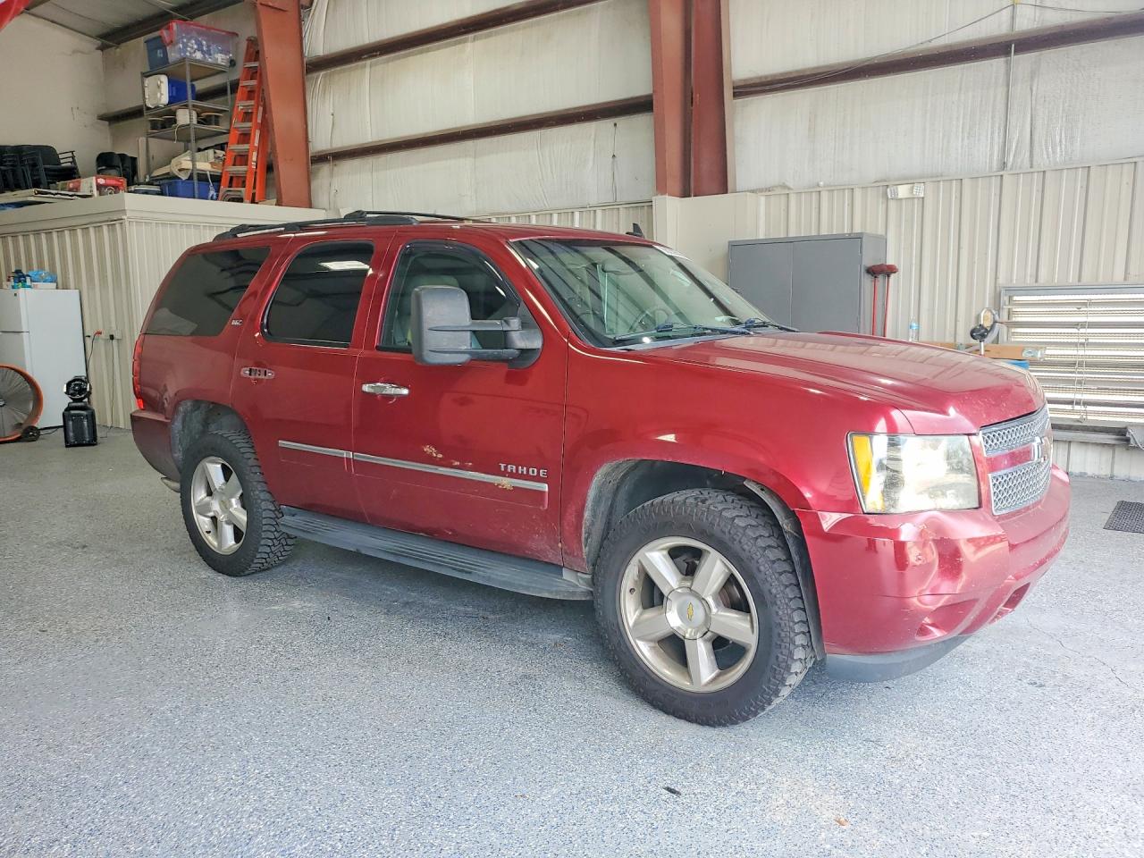 2011 Chevrolet Tahoe K1500 Ltz Red vin: 1GNSKCE04BR131550