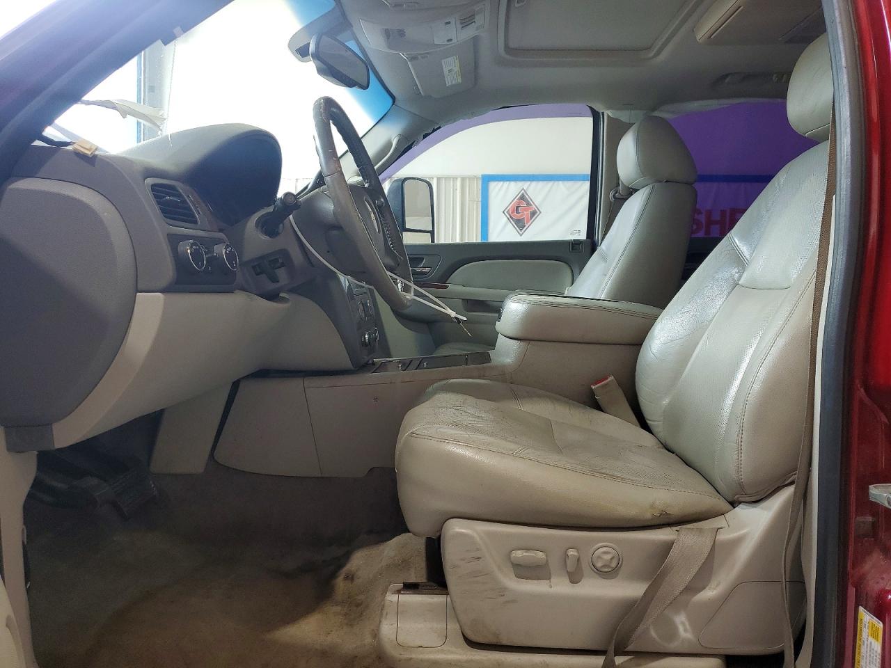 2011 Chevrolet Tahoe K1500 Ltz Red vin: 1GNSKCE04BR131550