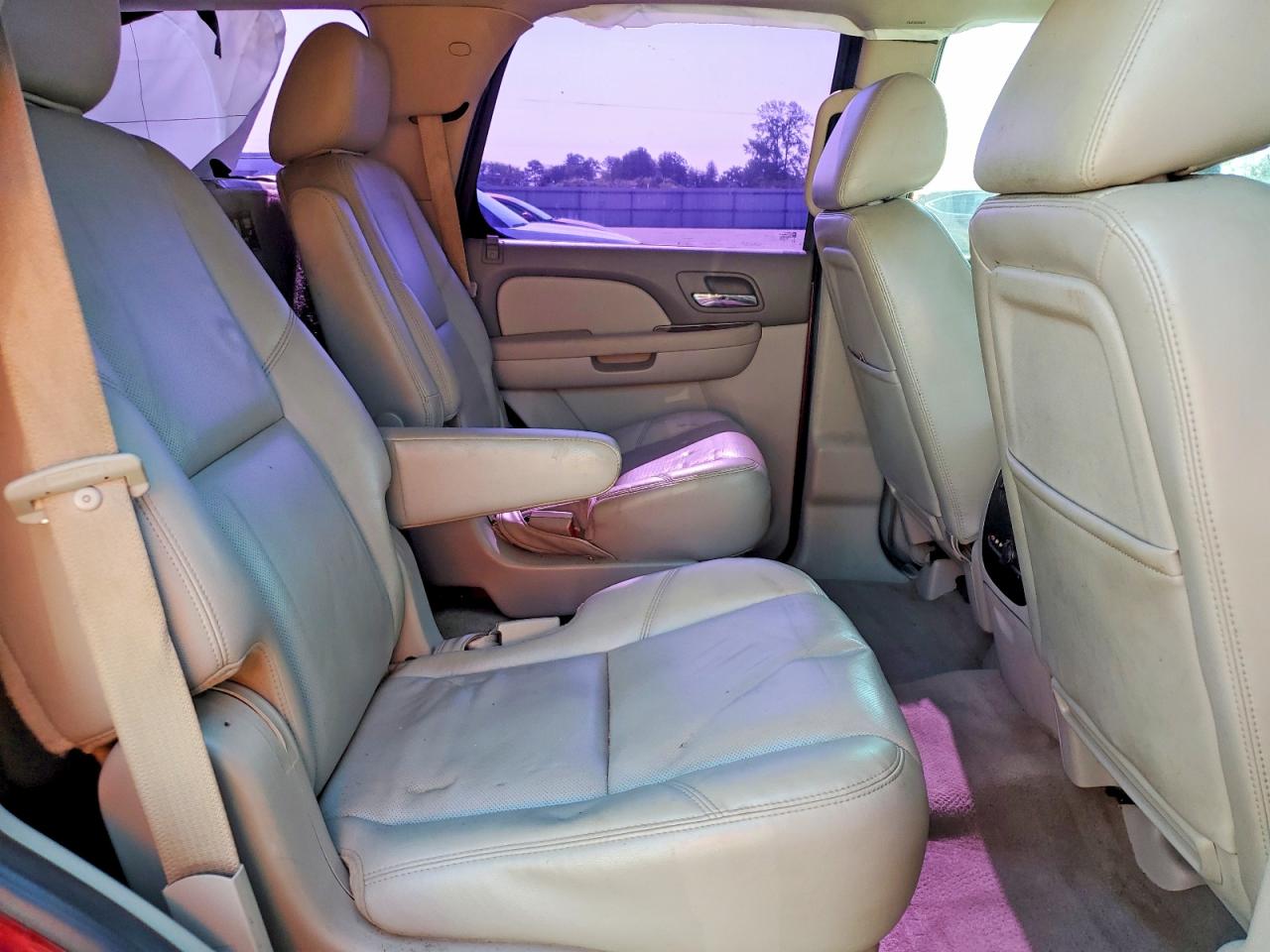 2011 Chevrolet Tahoe K1500 Ltz Красный vin: 1GNSKCE04BR131550