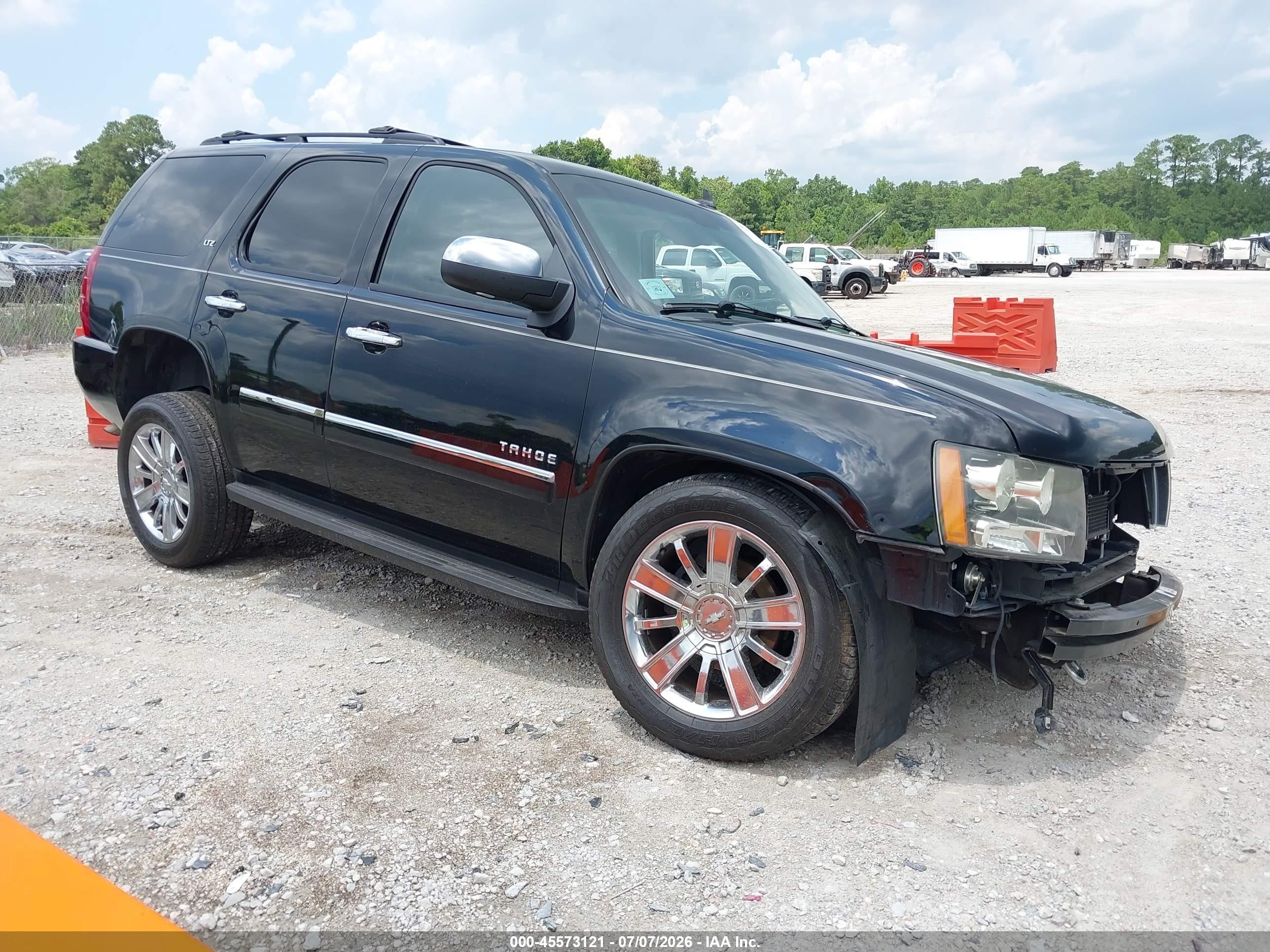 2011 Chevrolet Tahoe Ltz Черный vin: 1GNSKCE04BR283019