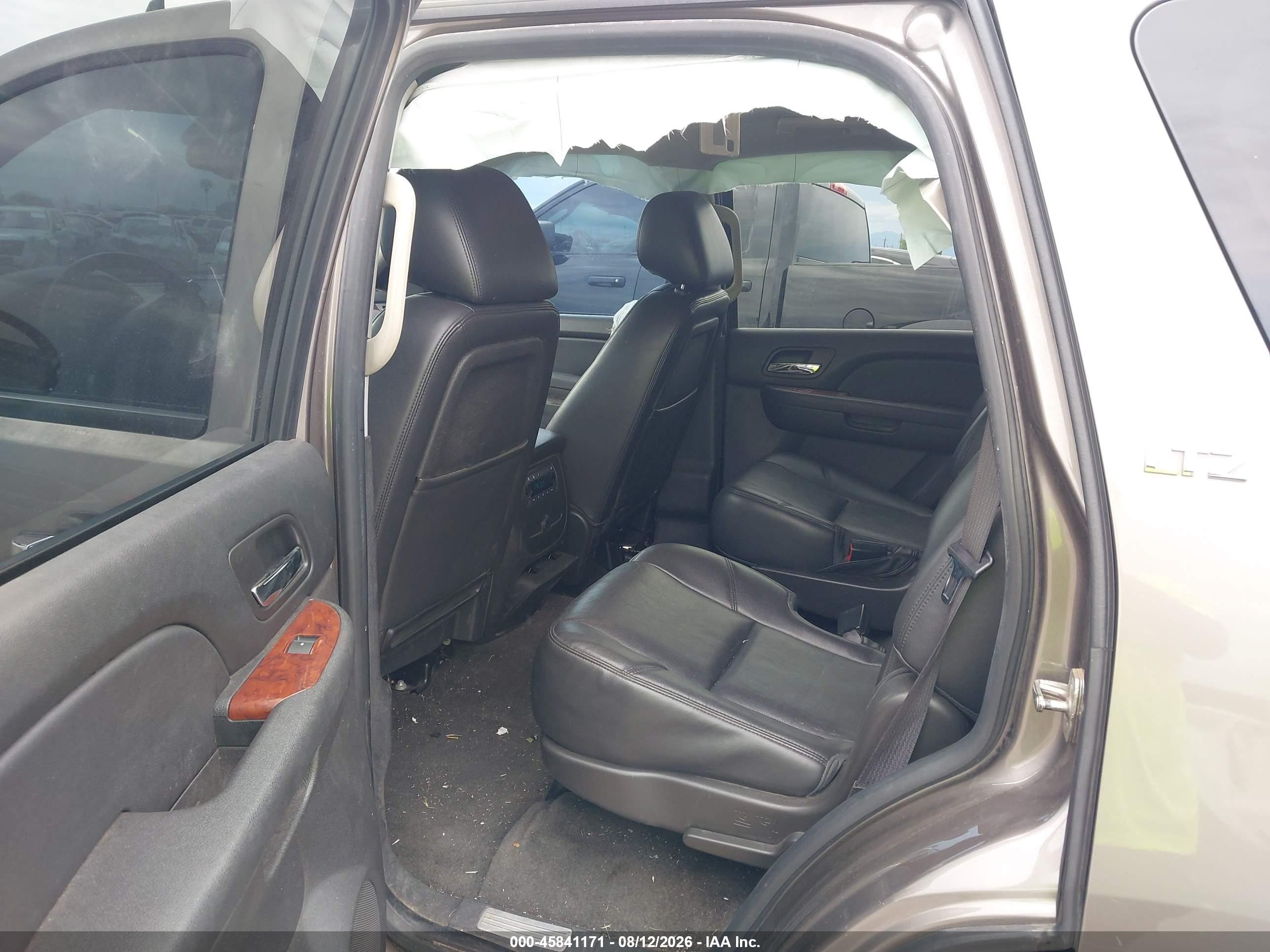 2013 Chevrolet Tahoe Ltz Pewter vin: 1GNSKCE04DR249178