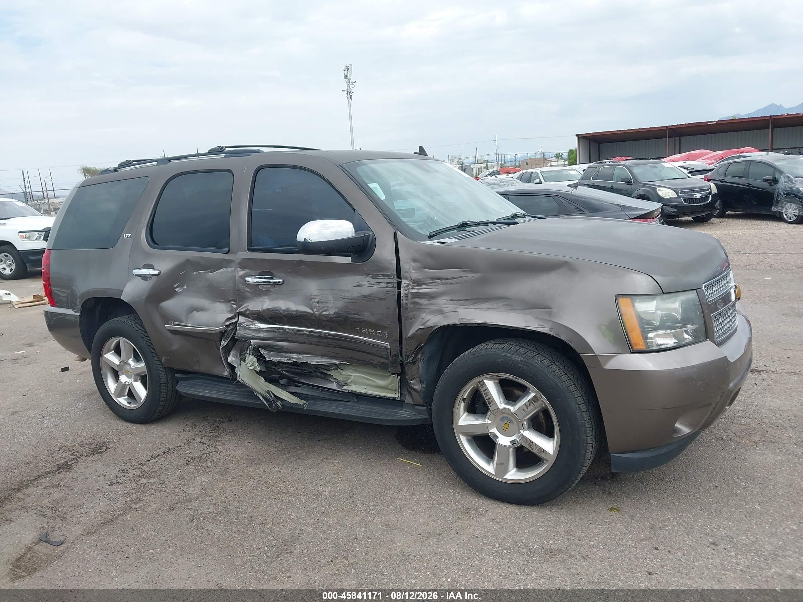 2013 Chevrolet Tahoe Ltz Pewter vin: 1GNSKCE04DR249178