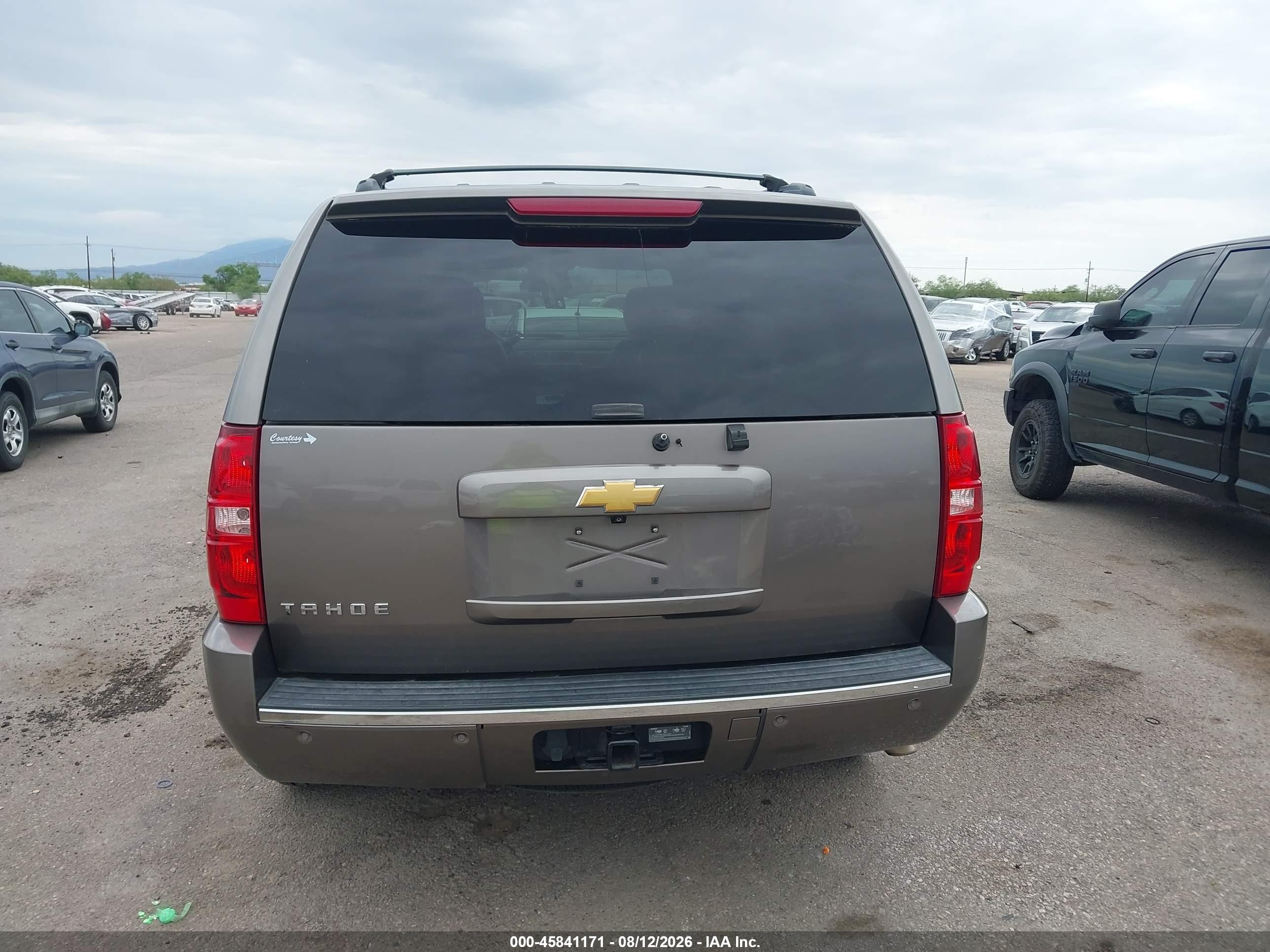 2013 Chevrolet Tahoe Ltz Pewter vin: 1GNSKCE04DR249178