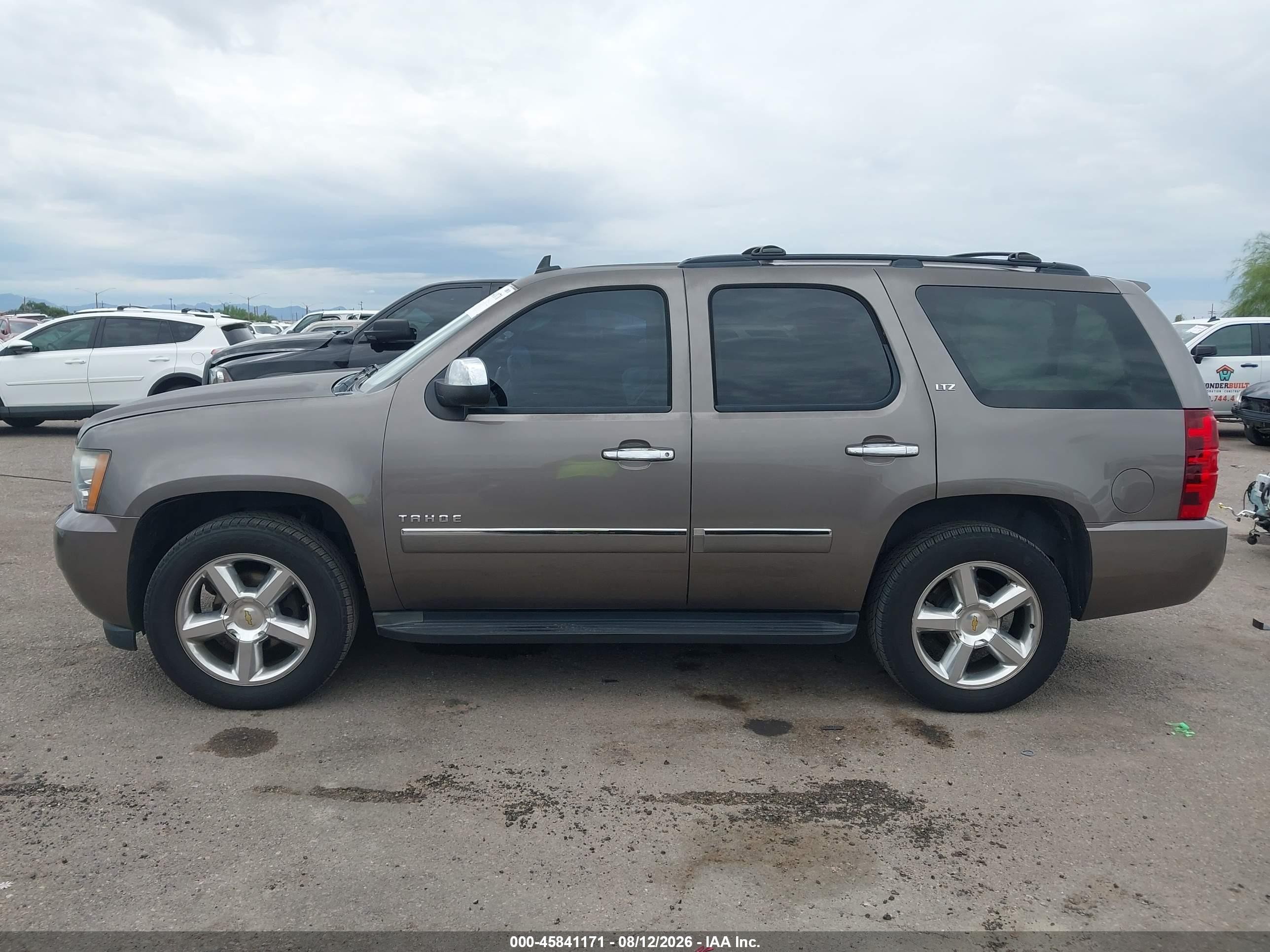 2013 Chevrolet Tahoe Ltz Pewter vin: 1GNSKCE04DR249178