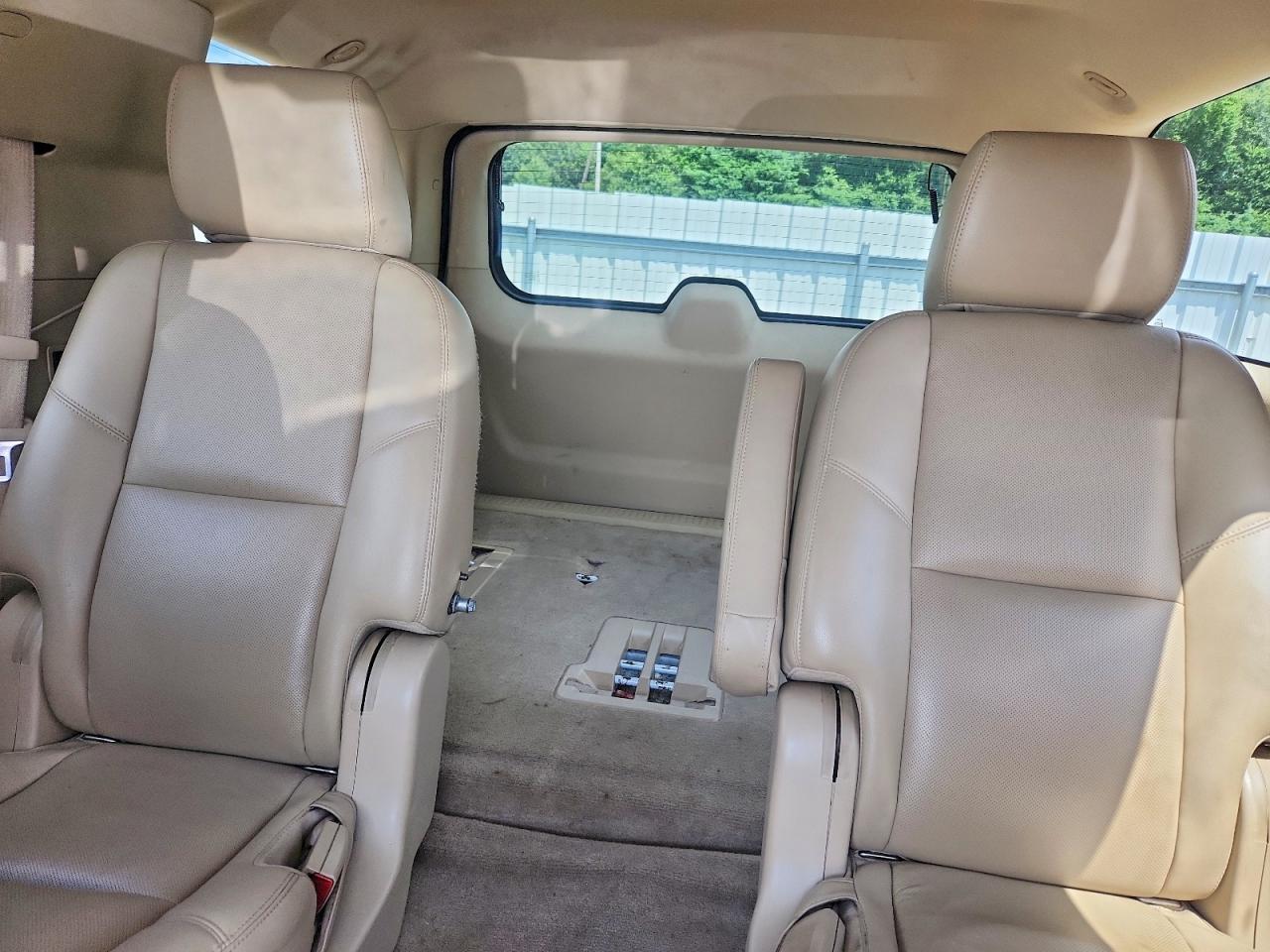 2014 Chevrolet Tahoe K1500 Ltz White vin: 1GNSKCE04ER131634