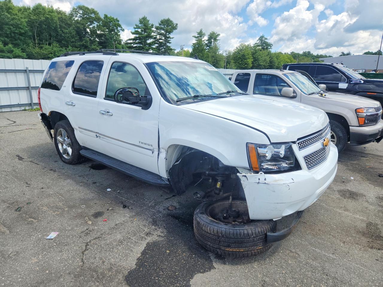 2014 Chevrolet Tahoe K1500 Ltz White vin: 1GNSKCE04ER131634