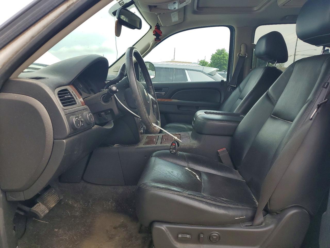 2014 Chevrolet Tahoe K1500 Ltz White vin: 1GNSKCE04ER143685