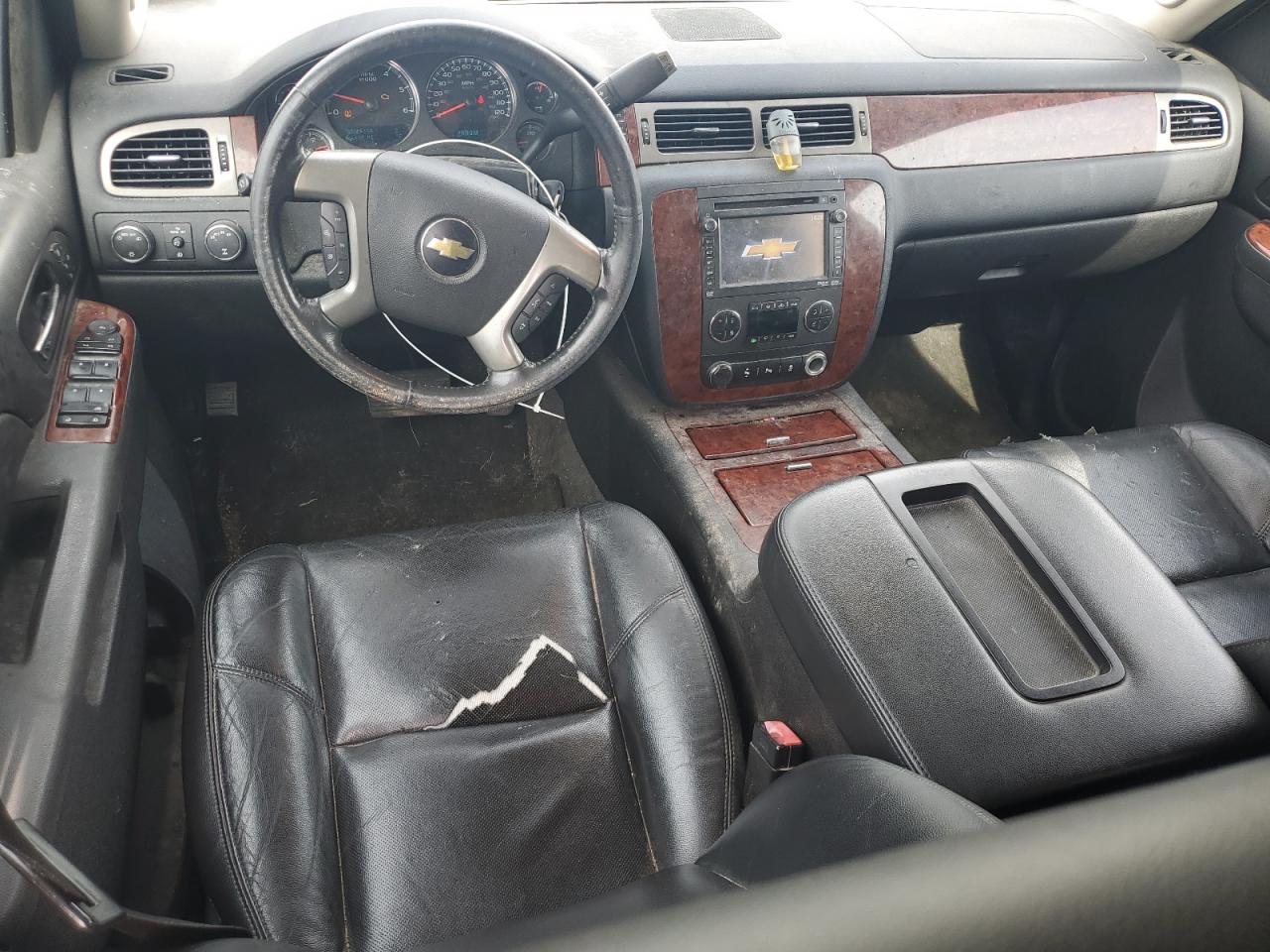 2014 Chevrolet Tahoe K1500 Ltz White vin: 1GNSKCE04ER143685