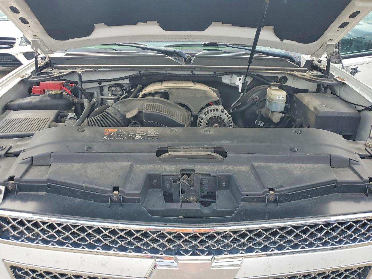 2014 Chevrolet Tahoe K1500 Ltz White vin: 1GNSKCE04ER143685