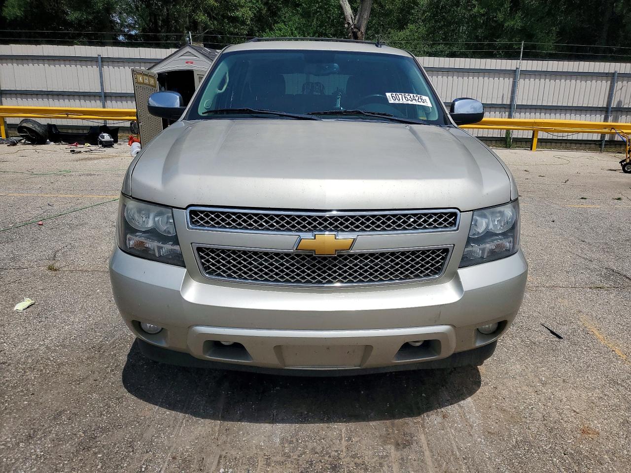 2013 Chevrolet Tahoe K1500 Ltz Silver vin: 1GNSKCE05DR373959