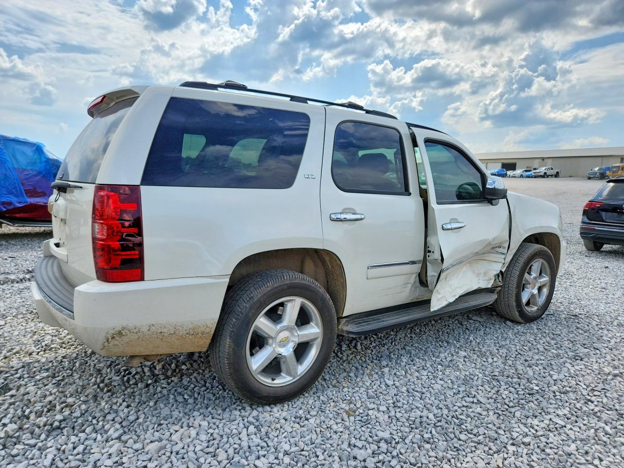 2014 Chevrolet Tahoe K1500 Ltz White vin: 1GNSKCE05ER188876