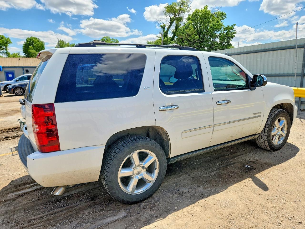 2013 Chevrolet Tahoe K1500 Ltz Белый vin: 1GNSKCE06DR274518