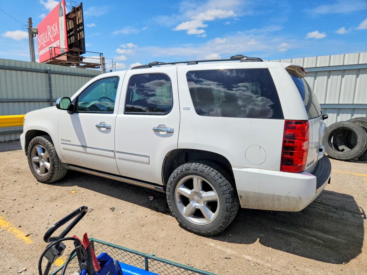 2013 Chevrolet Tahoe K1500 Ltz Белый vin: 1GNSKCE06DR274518