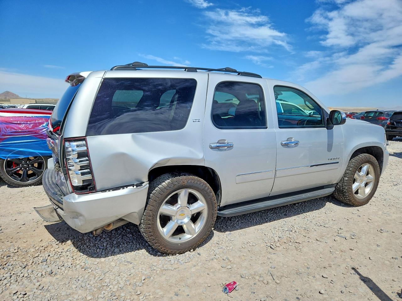 2013 Chevrolet Tahoe K1500 Ltz Серебряный vin: 1GNSKCE06DR317805